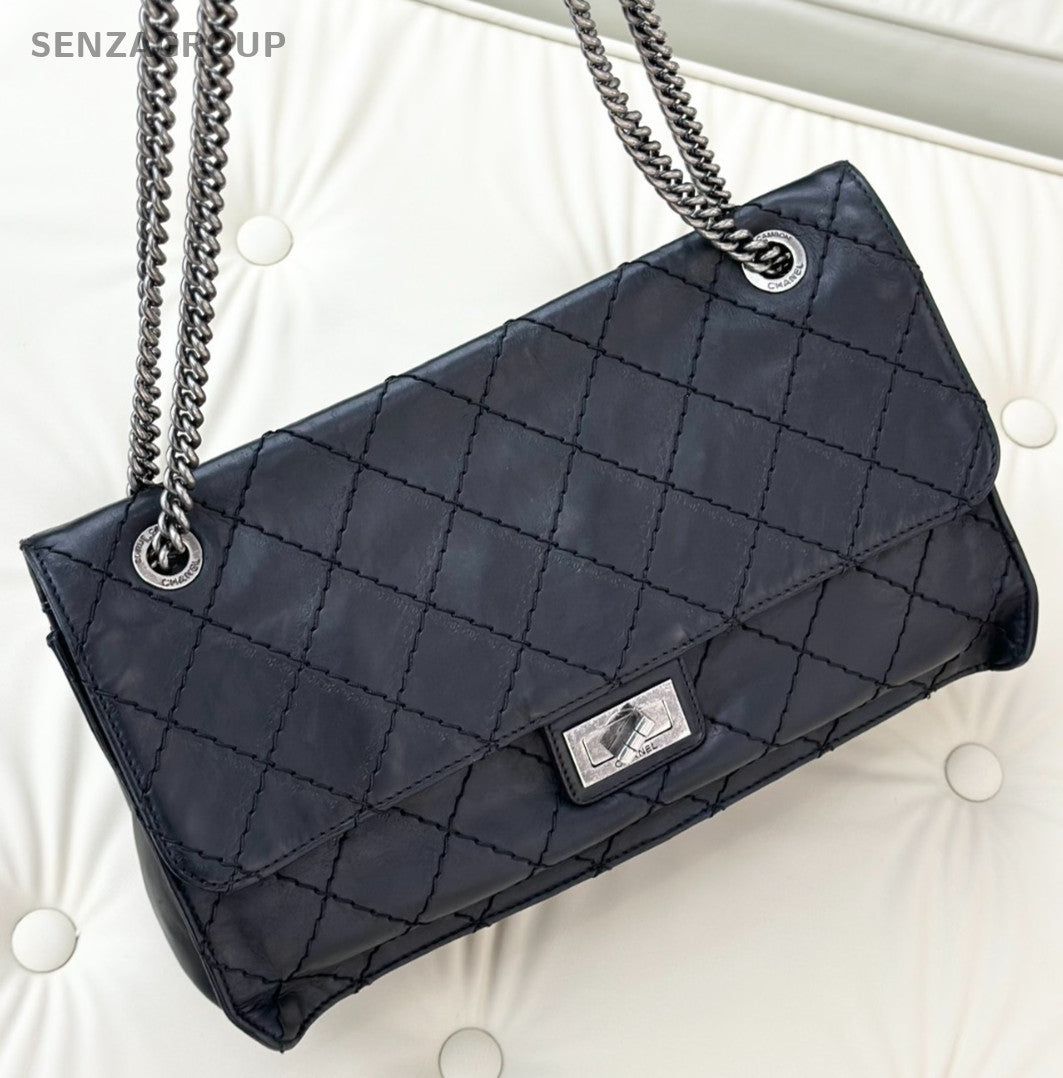 CHANEL 2.55 Classic Diamond pattern Chain Strap Shoulder bag Black Women