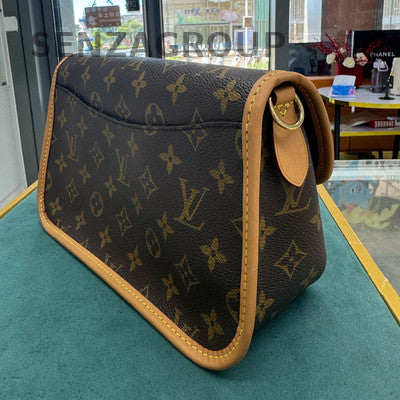 Louis Vuitton Monogram Baguette Bag Brown Gold Buckle Shoulder Crossbody
