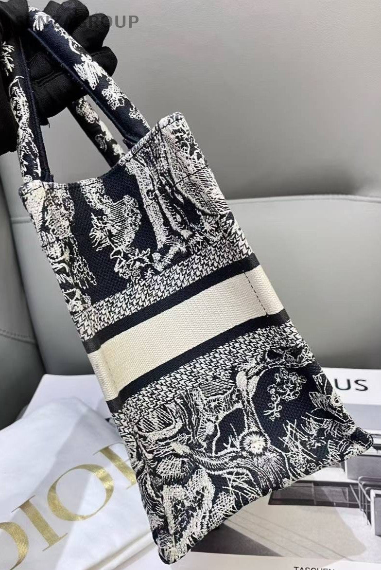 Christian Dior Book tote Zoo Series Handbag Small Almost Brand NEW women