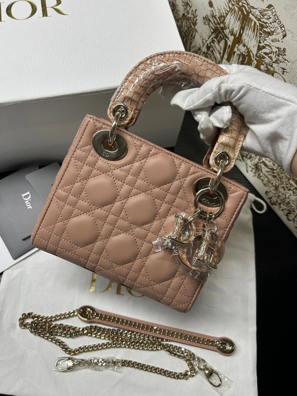 Dior Leather Rose Pink 3-Grid Lady Dior Chain Crossbody Handbag For Women
