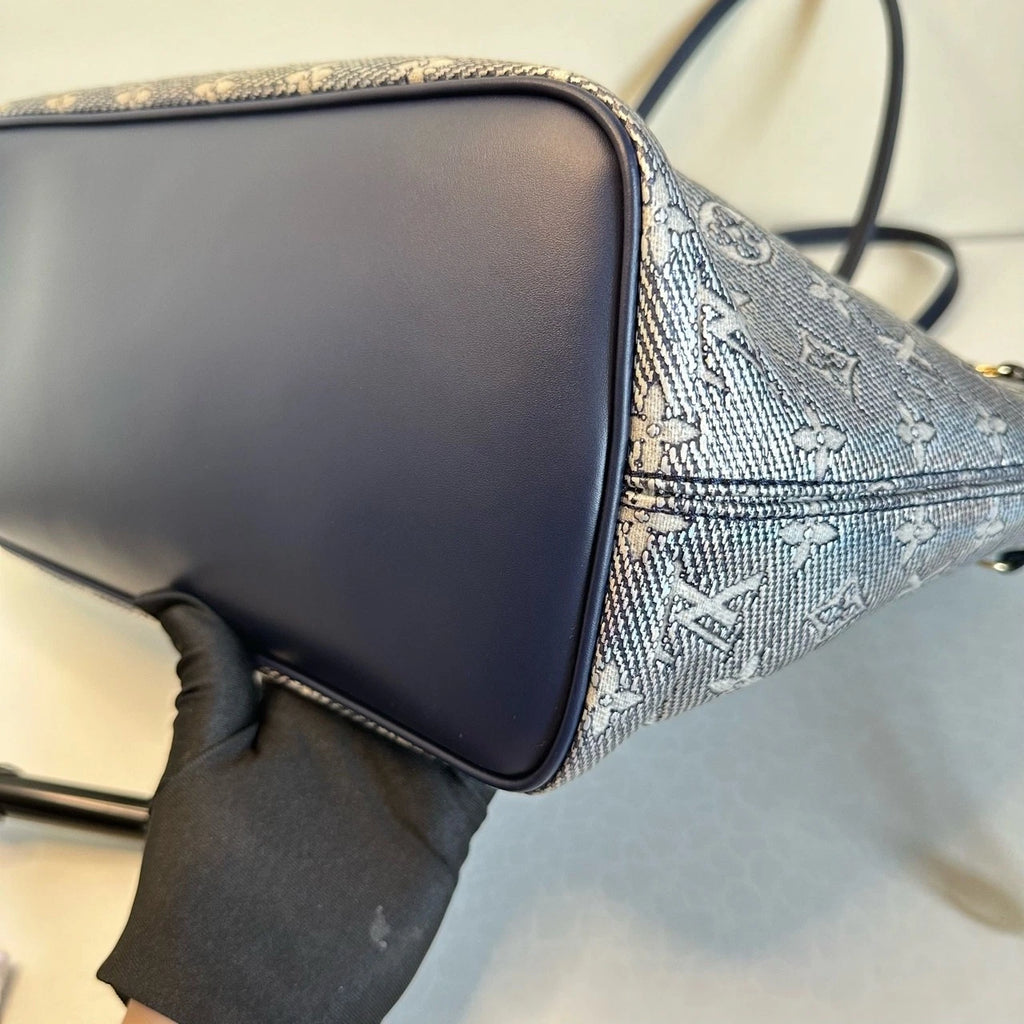 Louis Vuitton Neverfull Medium Holographic Tote Bag For Women