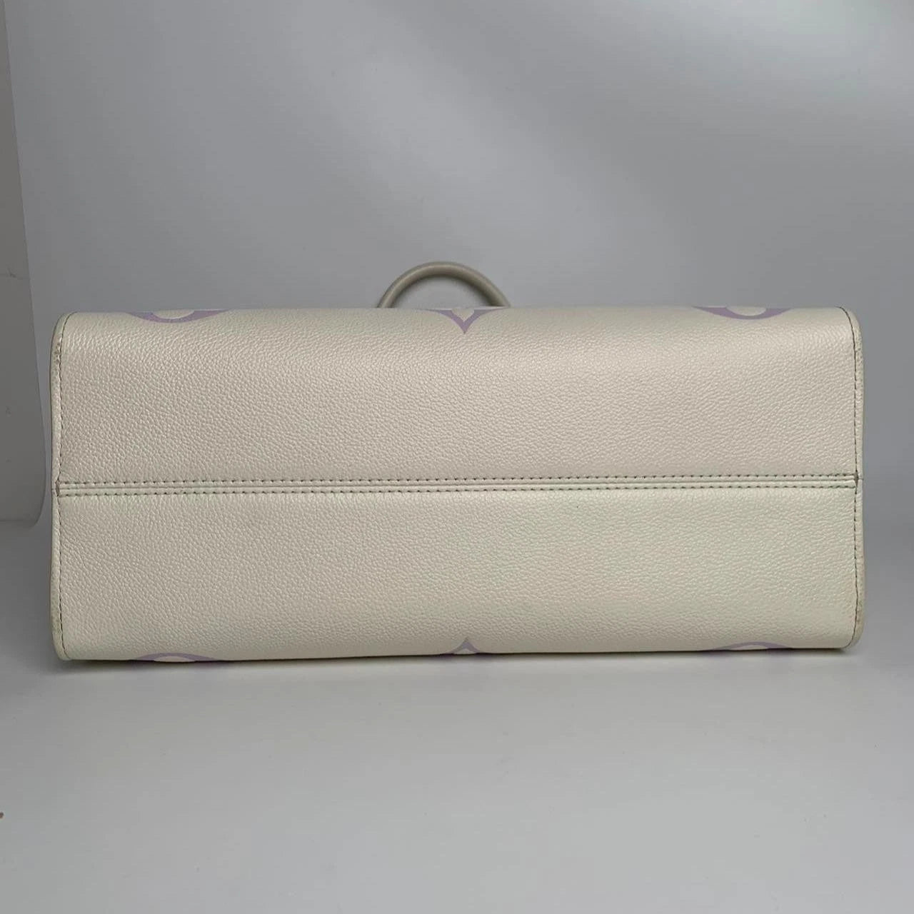 SJ0001 Louis Vuitton OnTheGo MM in Cream and Lilac Monogram Empreinte Leather Z