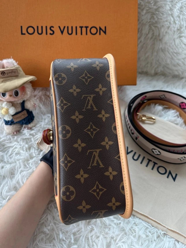 Louis Vuitton Diane Monogram Canvas Shoulder Bag Excellent