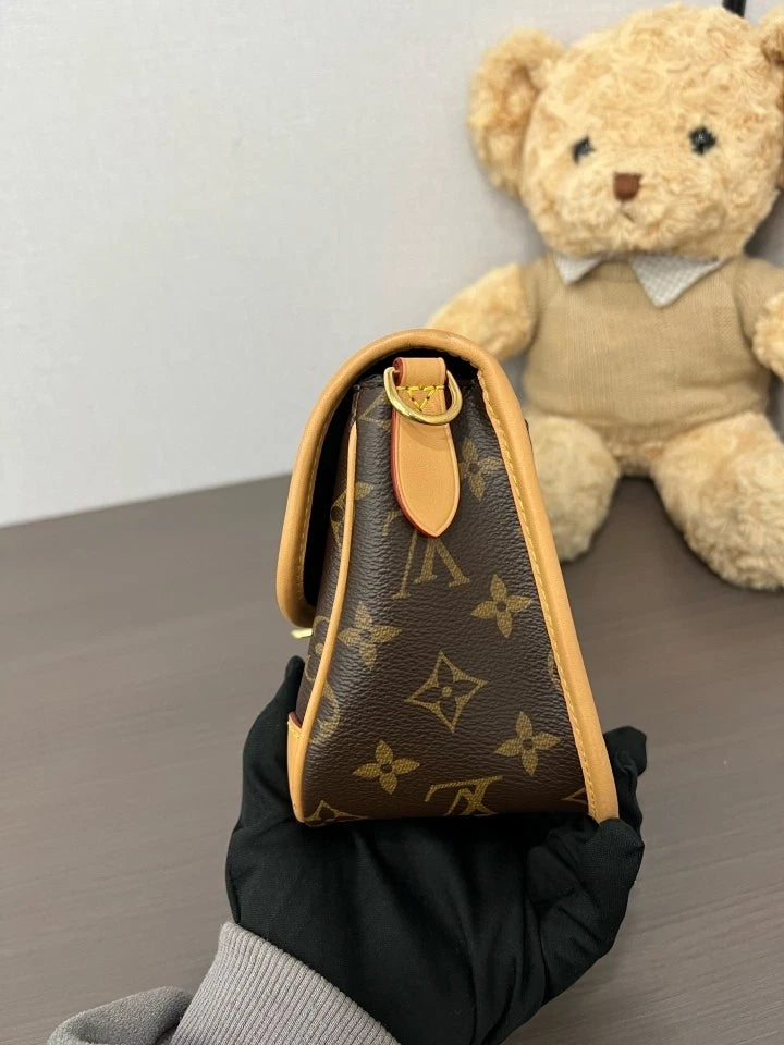 Louis Vuitton Canvas Monogram Baguette Shoulder Bag For Women