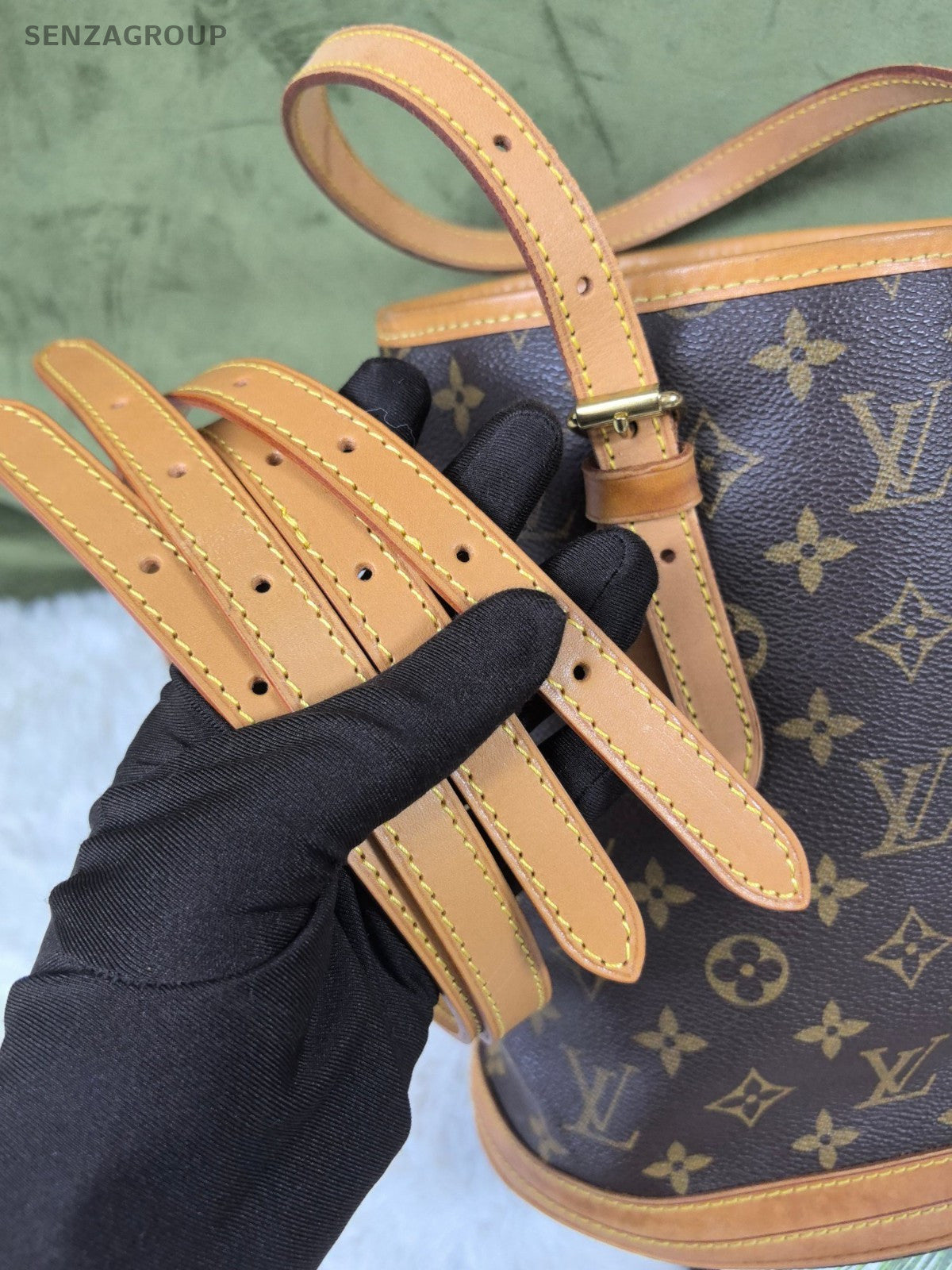 Louis Vuitton Petite Bucket PM Monogram Shoulder bag Women Vintage