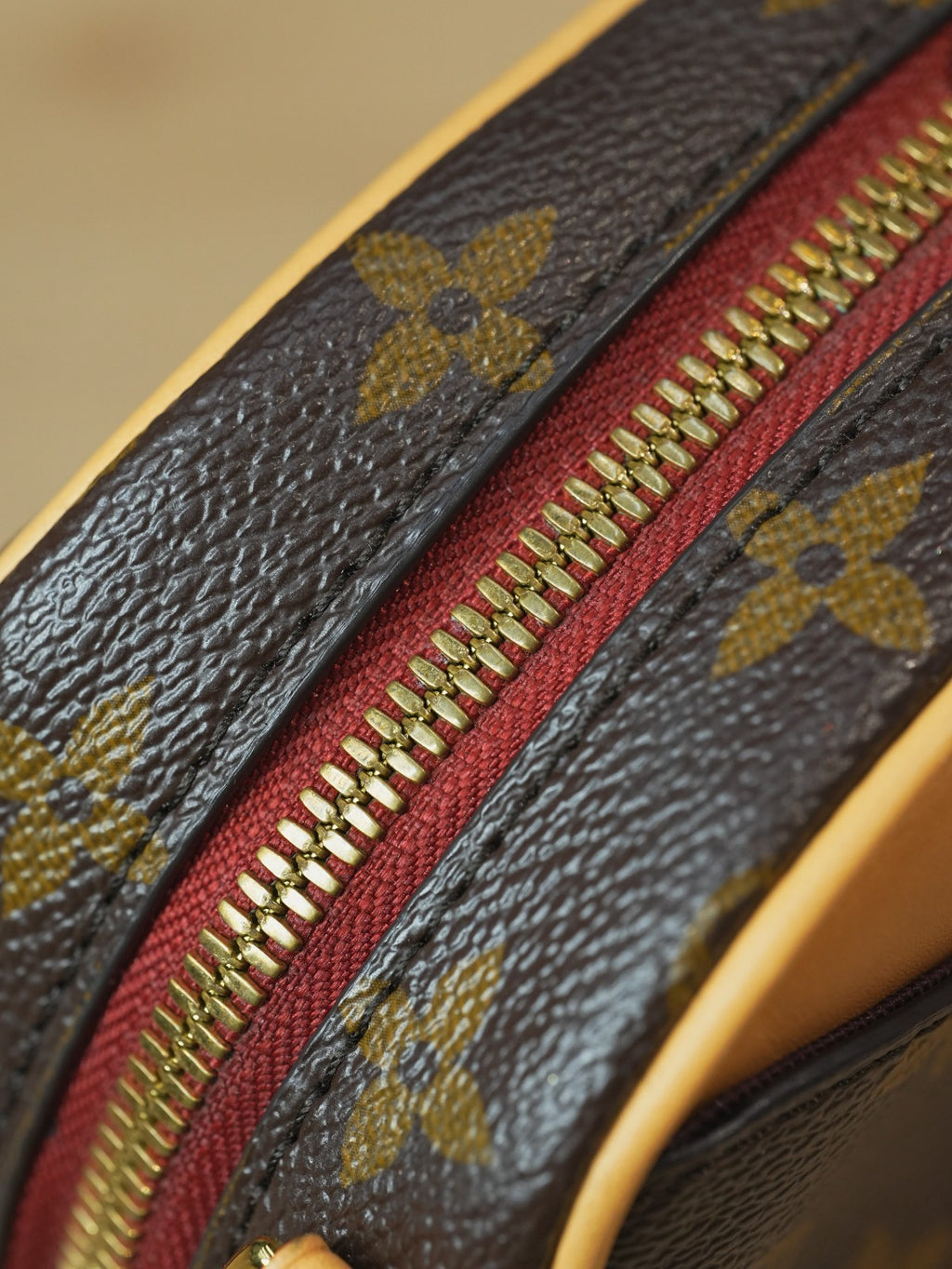 Louis Vuitton Deauville Monogram Canvas Handbag Crossbody Almost Brand NEW
