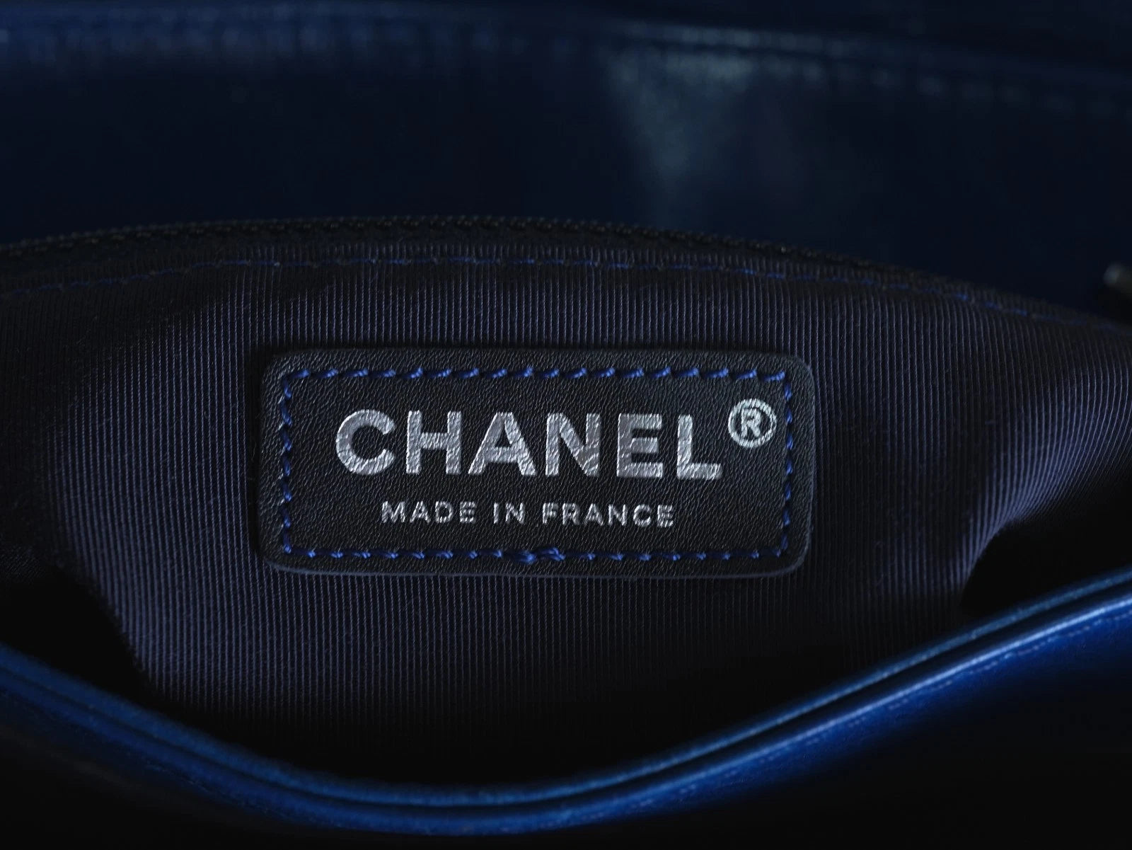 CHANEL Oil wax leather Sapphire blue Hobo Shoulder Bag Crossboy - Pre-Owned