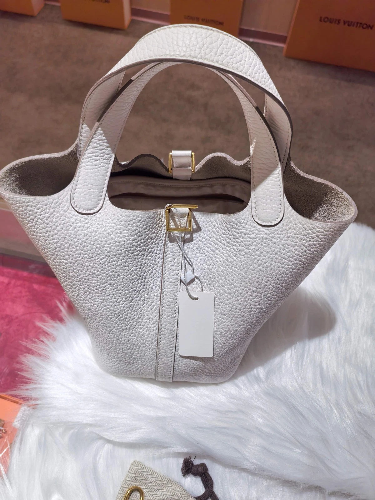 Hermes Stamp Pre-owned Bucket Handbag For Women