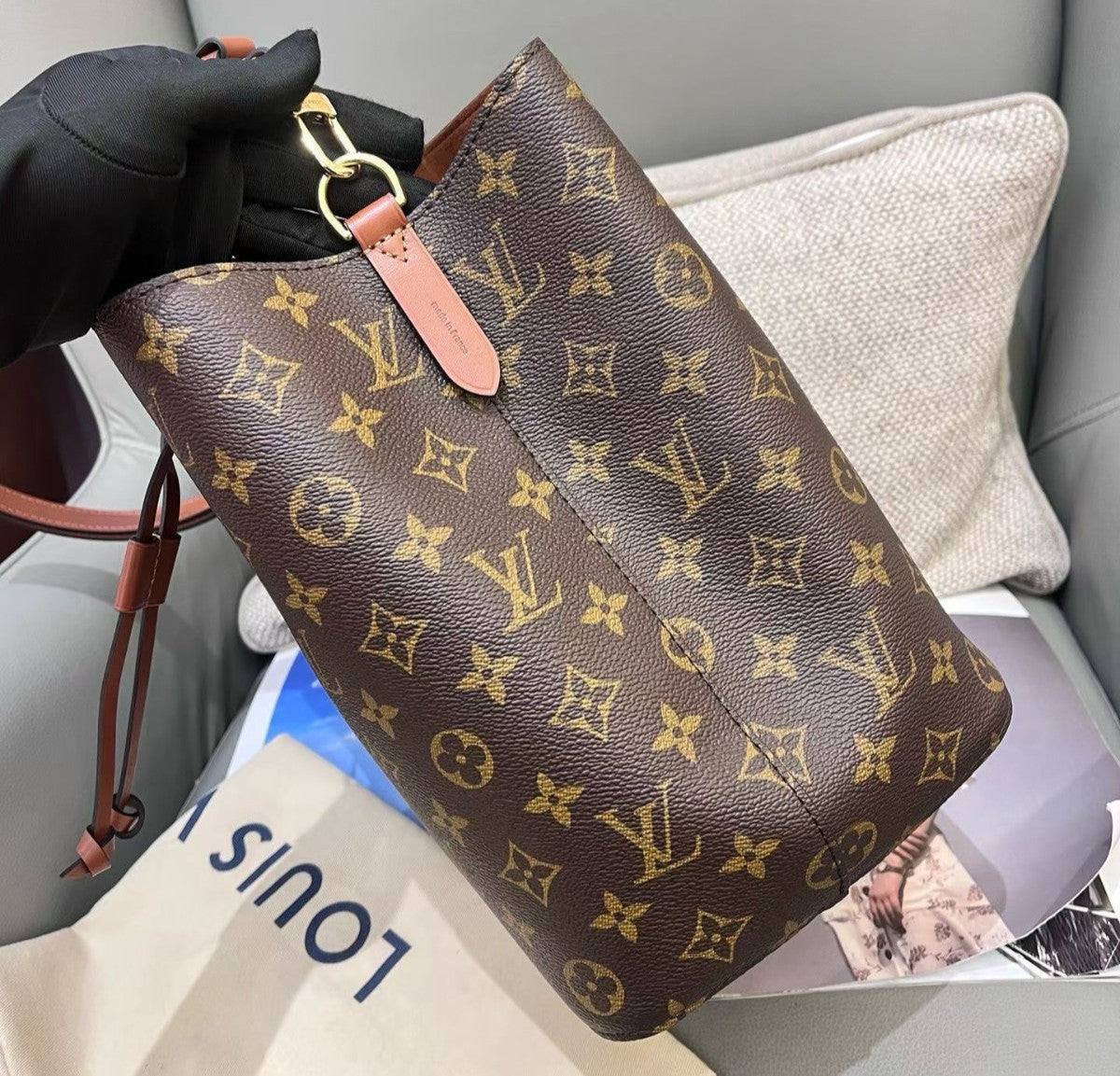 Louis Vuitton Noe Monogram Bucket Shoulder Bag Crossbody Brown Gold Women