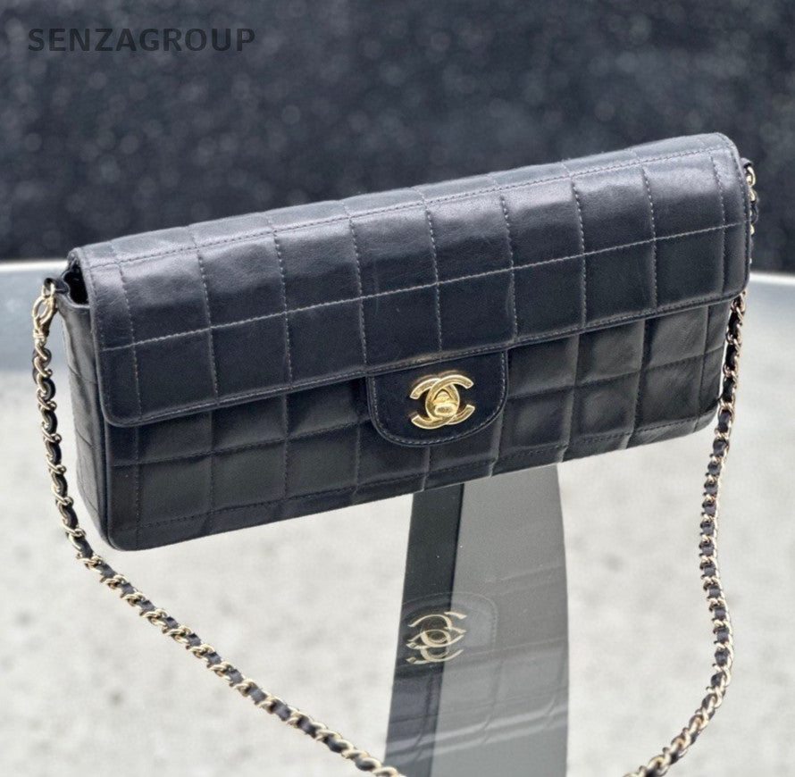 Chanel Lambskin Chain Shoulder Bag Black Gold Used Women Classic Vintage