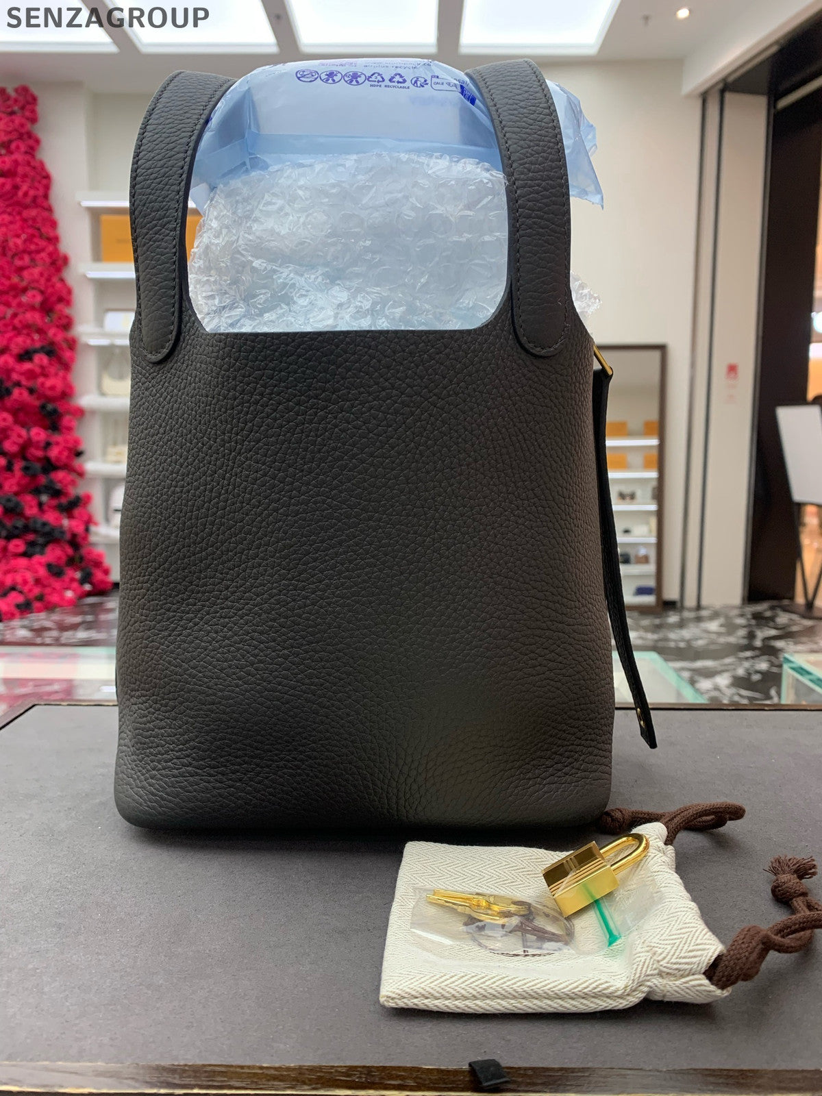 Hermès Picotin 18 Black Gold Tote Shoulder Bag Classic Fashion Women