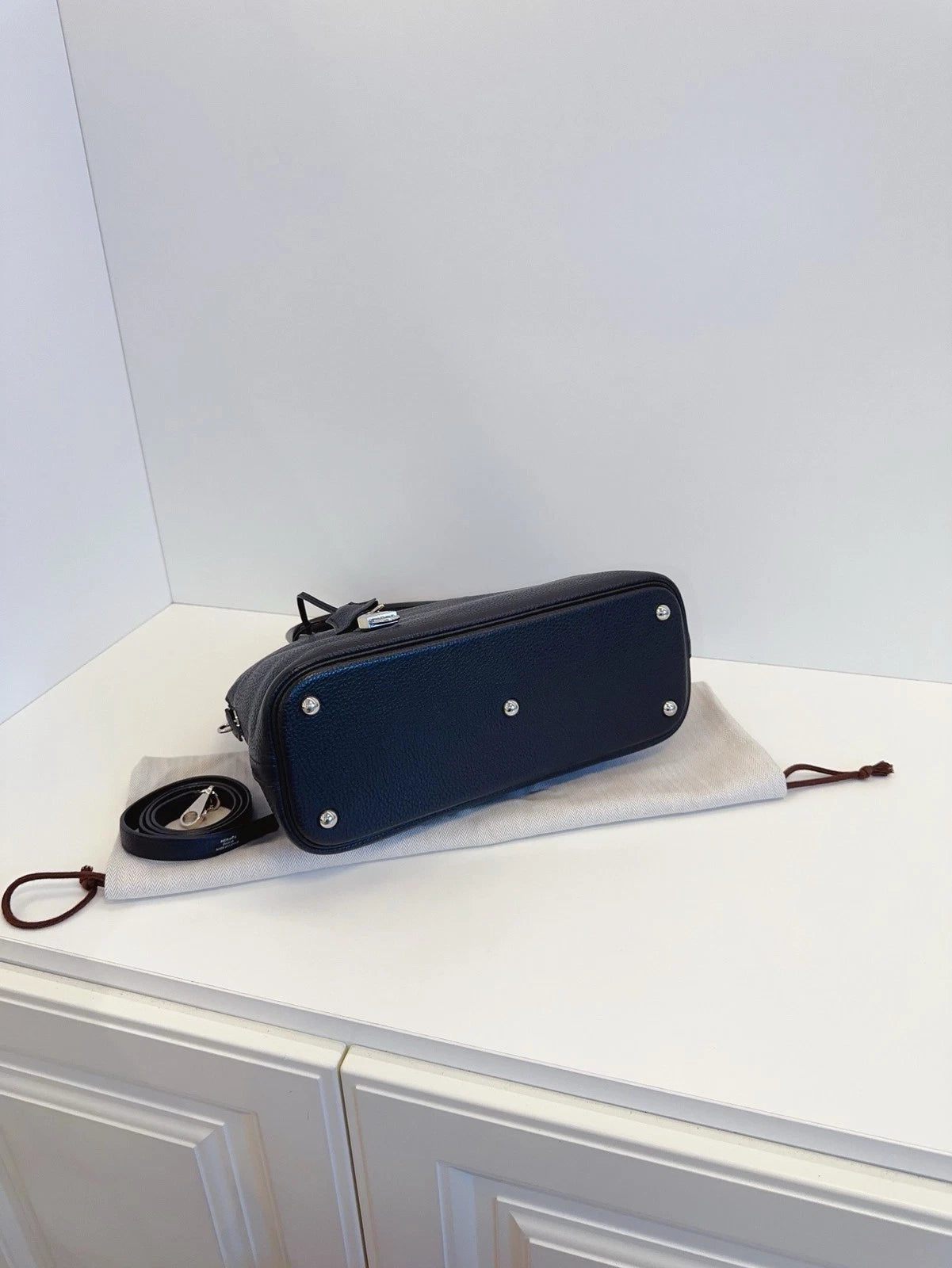Hermès Bolide 31 Calfskin Handbag Top Handle Crossbody Bag Black