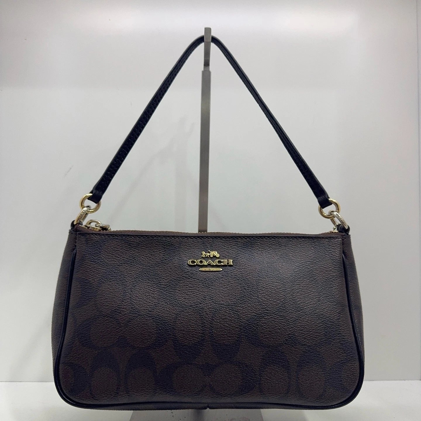 Coach 22 Classic Monogram Top Zip Shoulder Handbag For Women