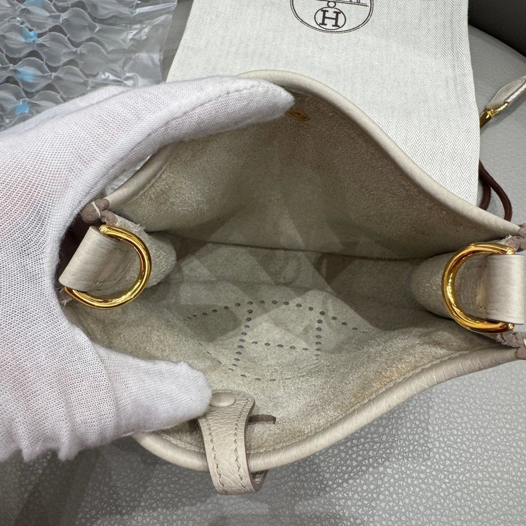 Excellent Hermes Evelyne Mini White Shoulder Bag Crossbody Gold Hardware