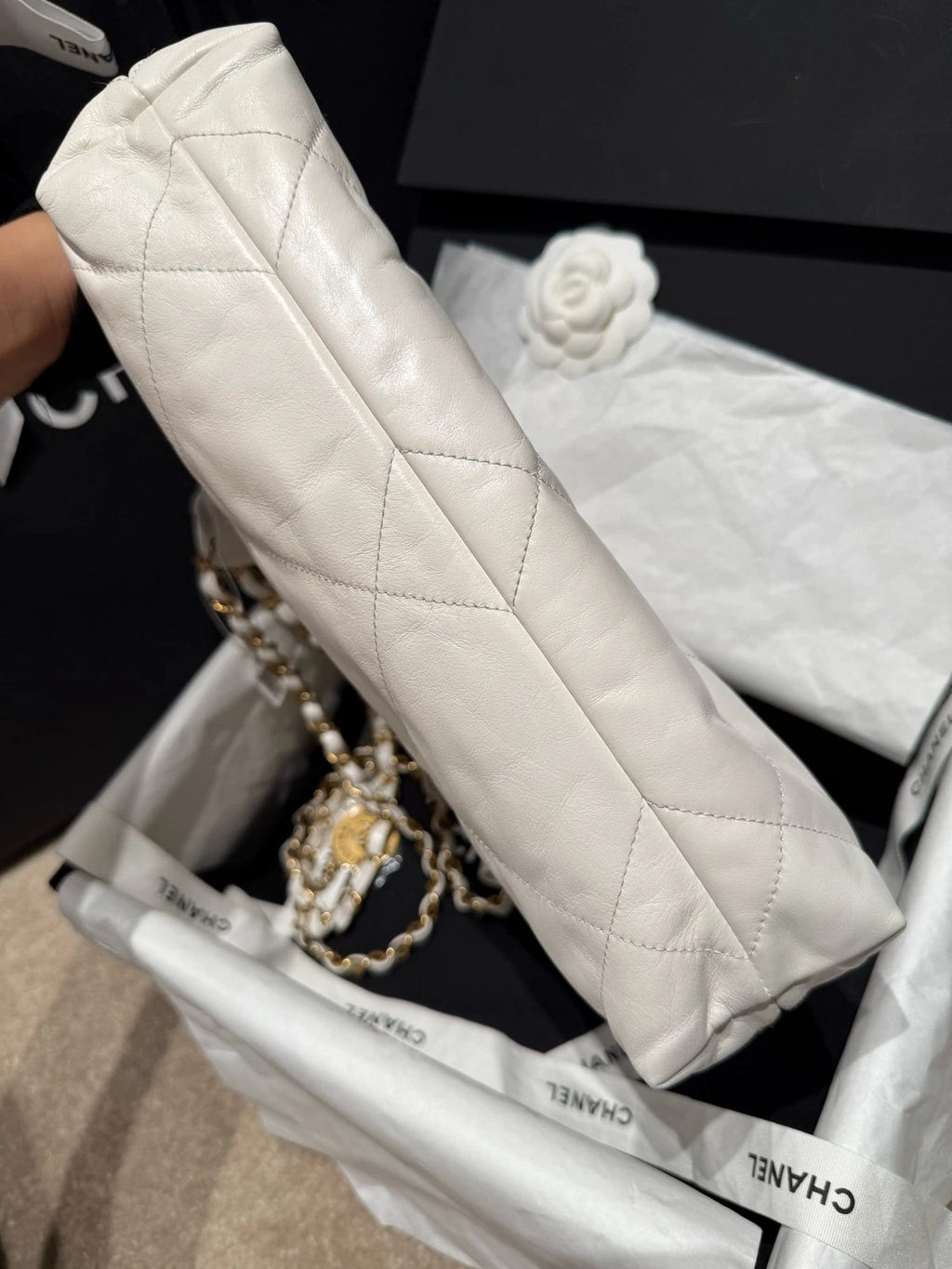 New Full Seal CHANEL Calfskin 22 Small 22Bag White Gold Tote Bag For Women