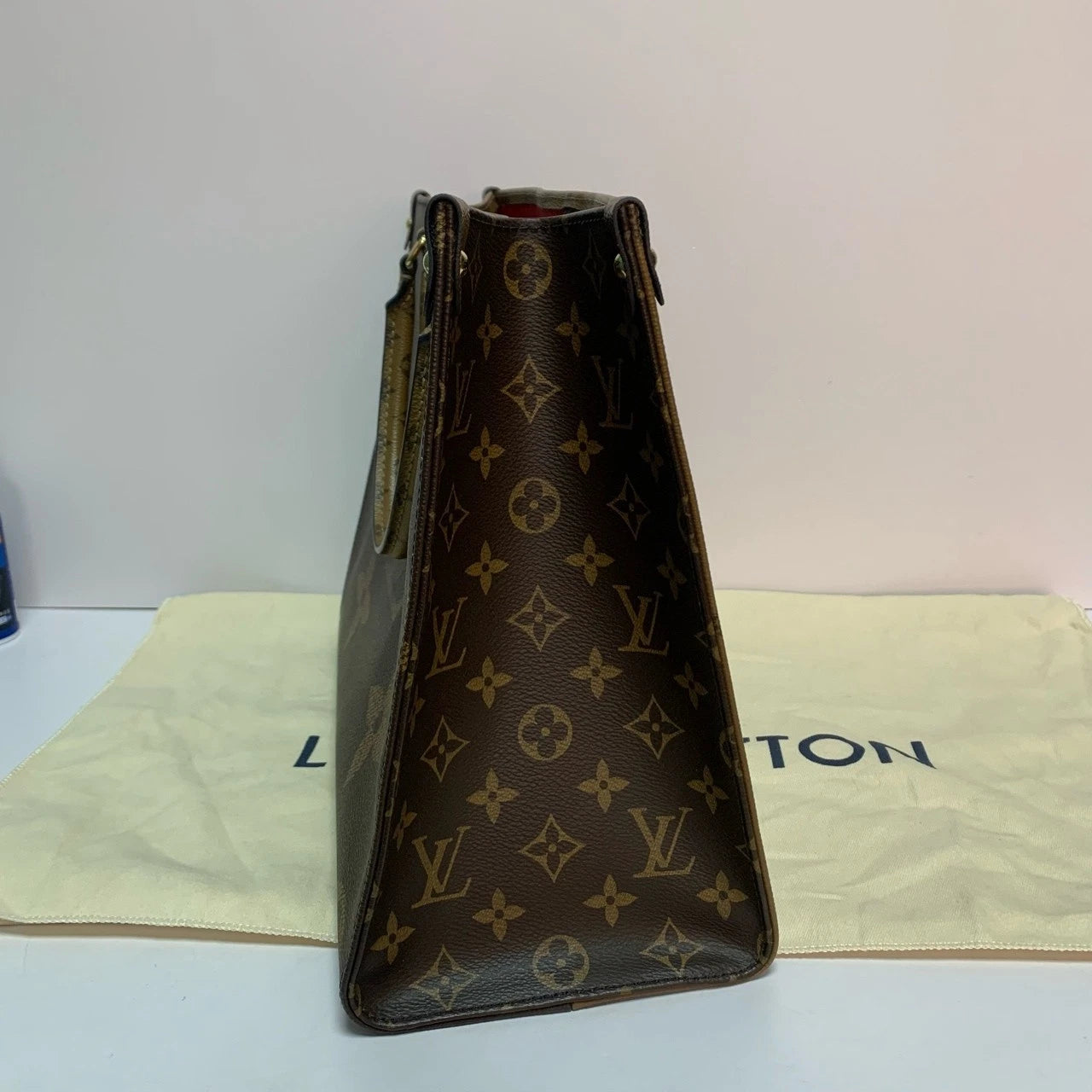 Louis Vuitton Onthego Medium Canvas Printed Tote Handbag For Women