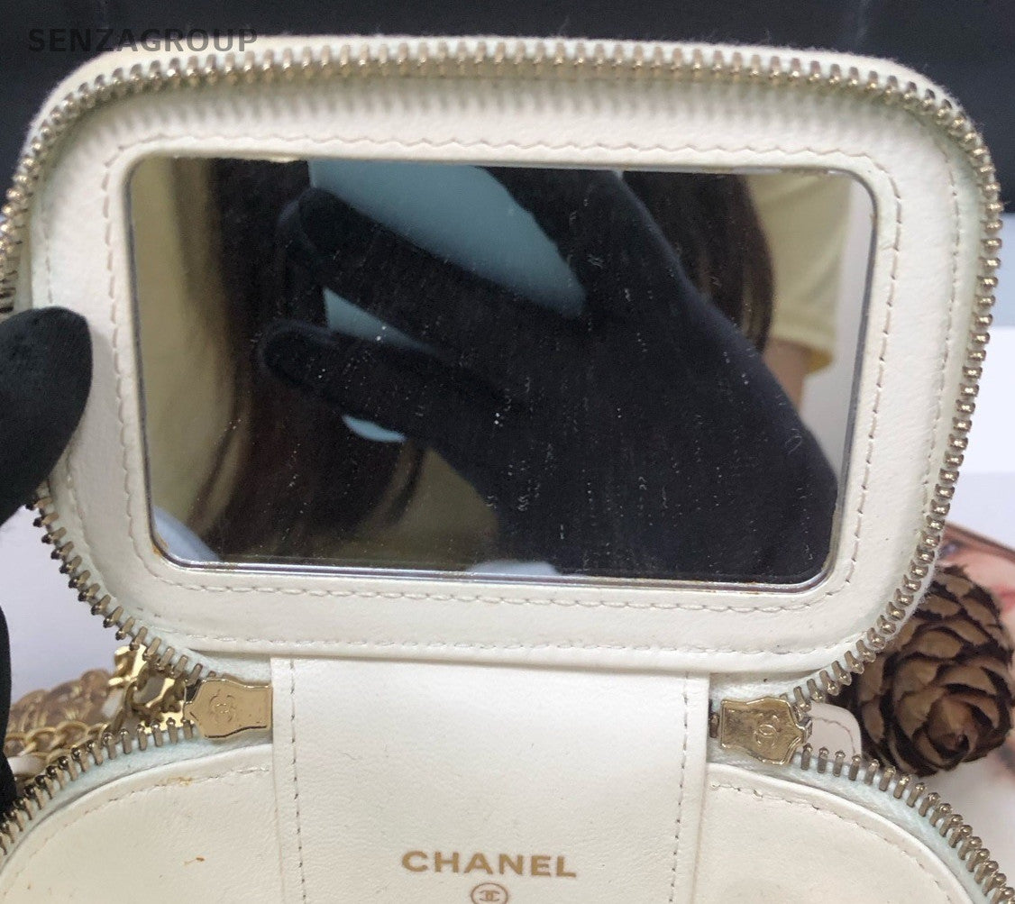 Chanel Diamond Chain Shoulder Bag Crossbody White Gold Used Women Classic