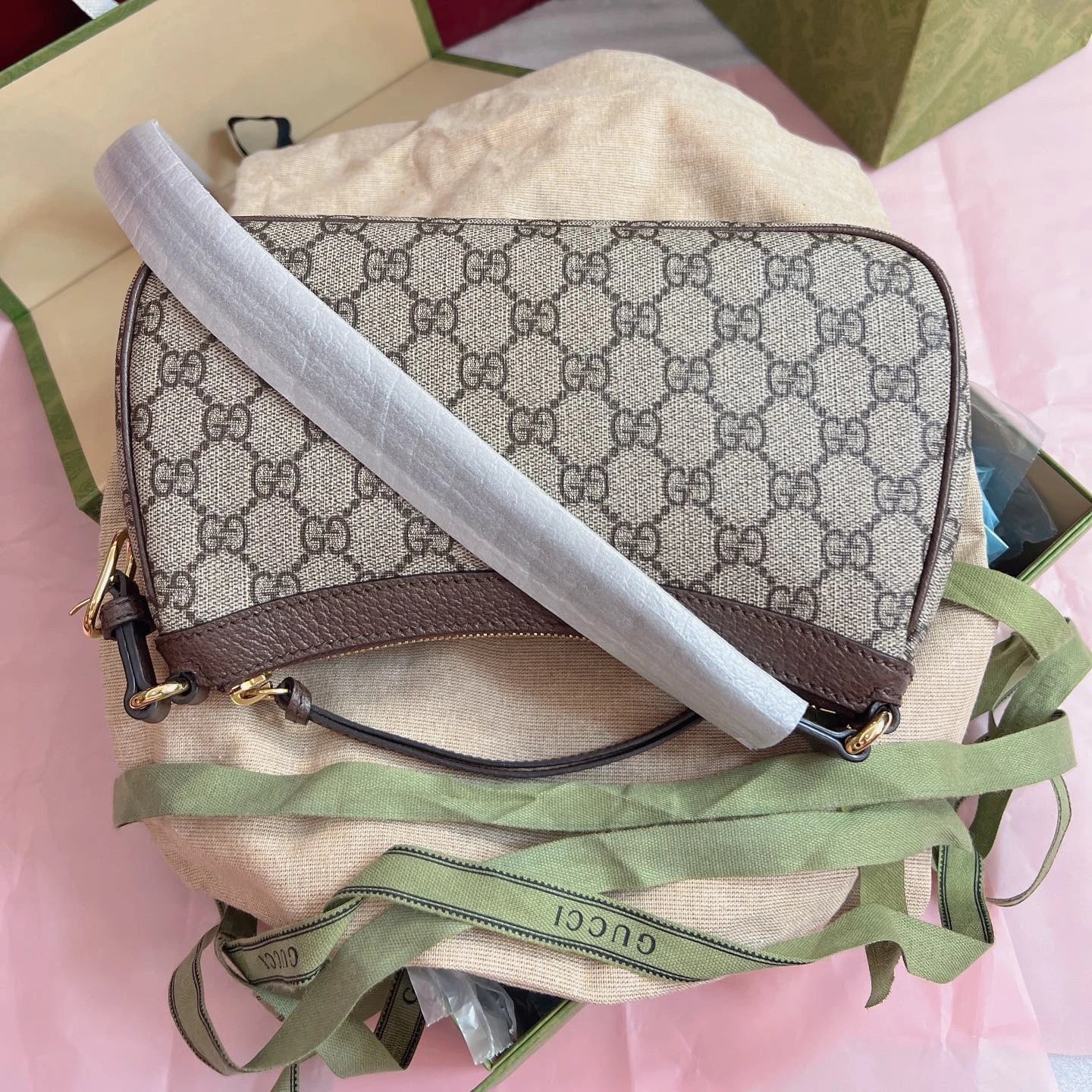 New Gucci GG Canvas Brown Shoulder Bag Gold Hardware