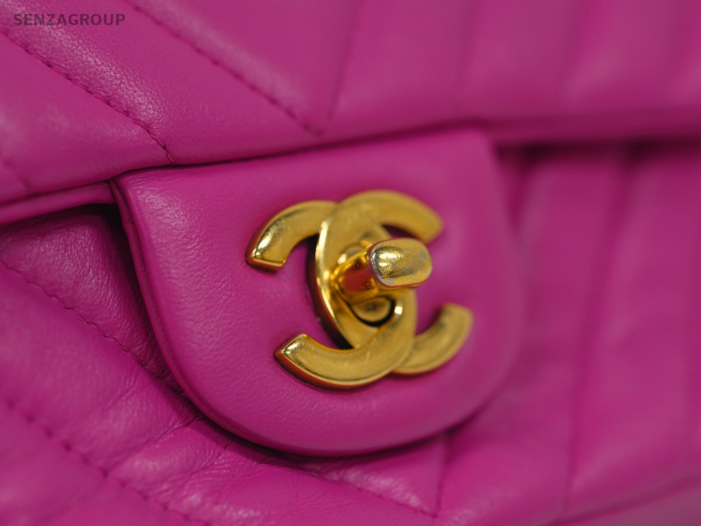 CHANEL Classic Flap V-Shape Pattern Chain Shoulder bag Pink Gold Women Classic