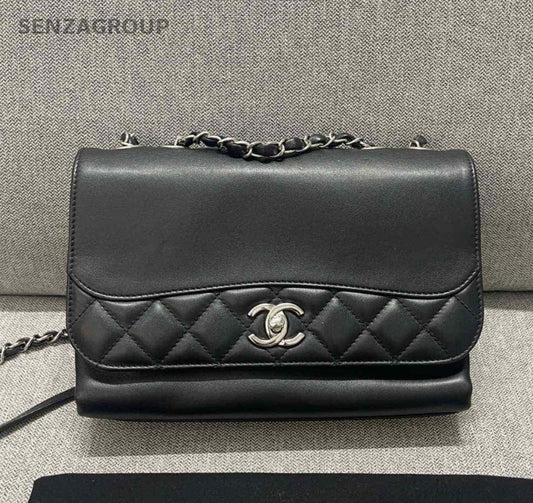 CHANEL CC Chain Shoulder bag Black Silver Women Classic