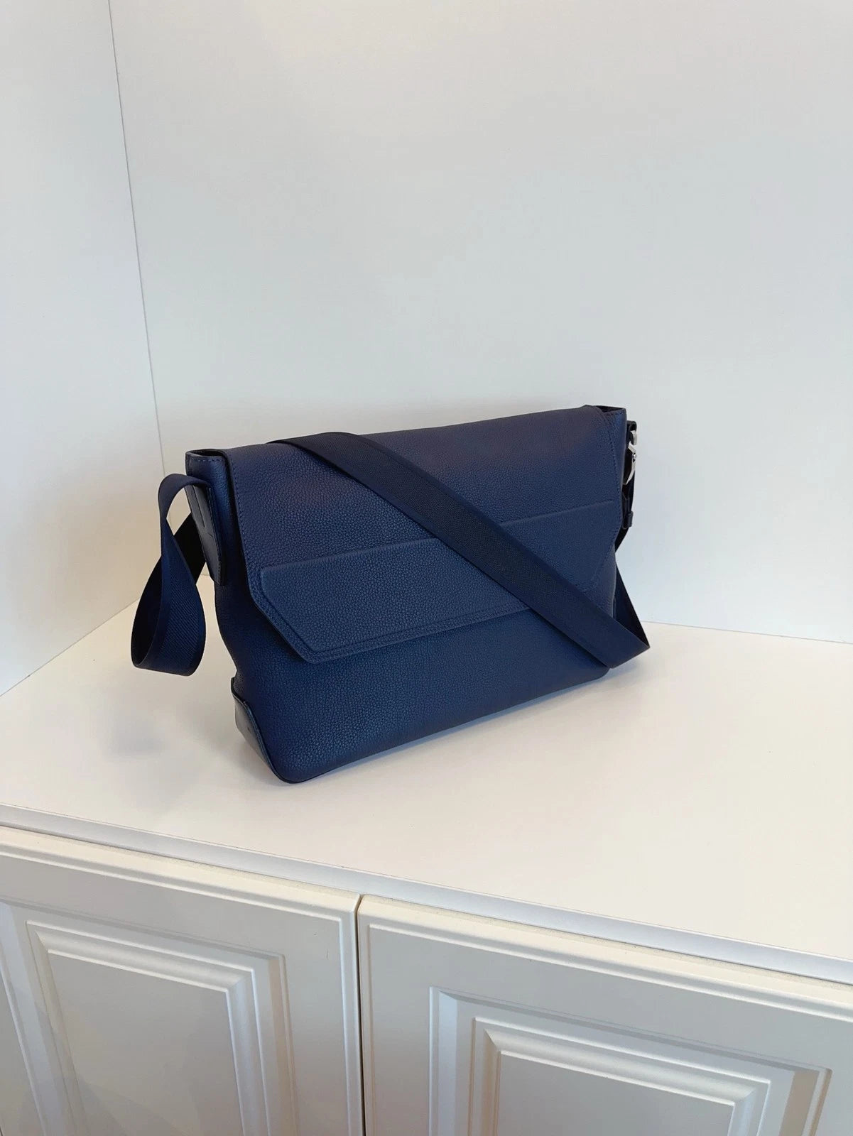 Hermès Citynews Messenger Bag Togo Leather Midnight Blue Classic