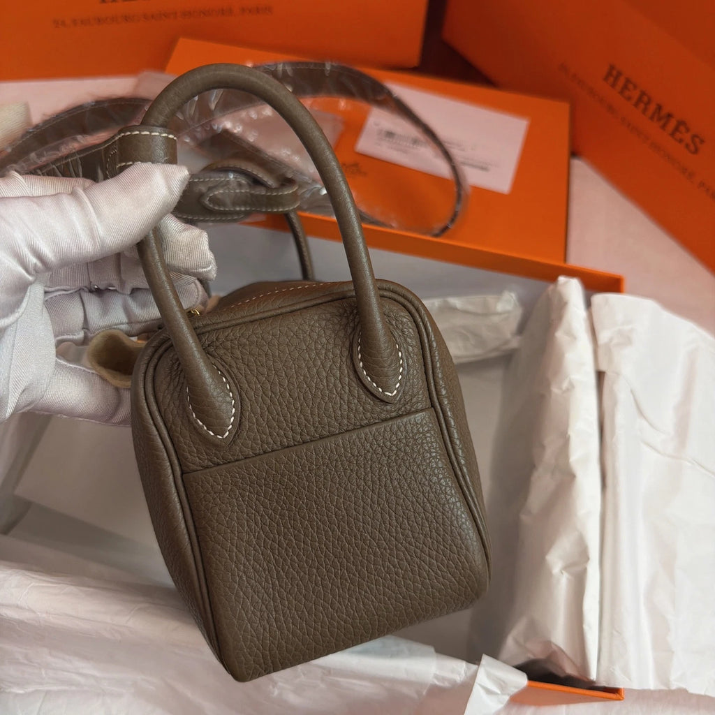 Excellent Condition Hermes Lindy Mini Gray Gold TC Leather Handbag Crossbody