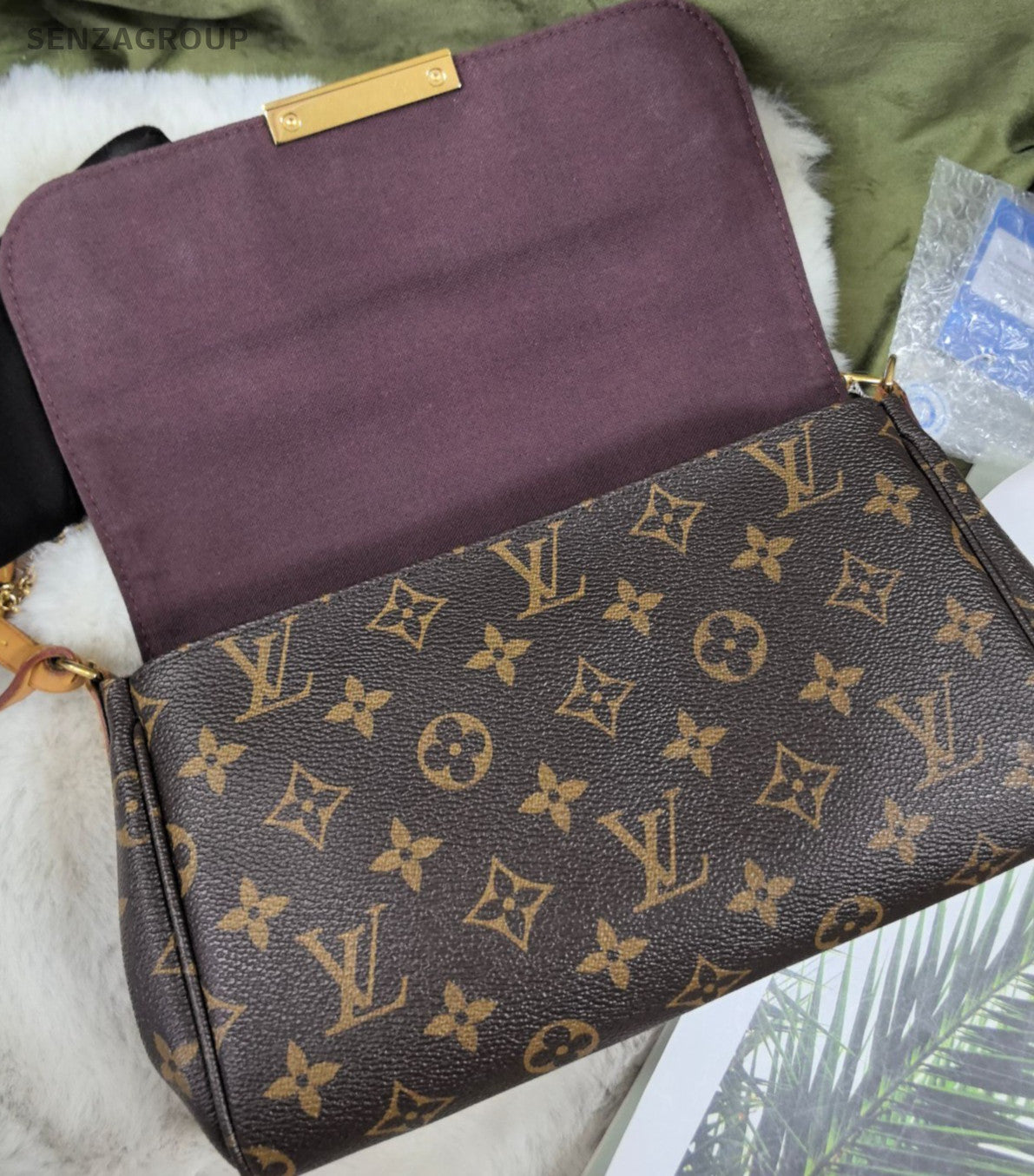 Louis Vuitton Favourite MM Monogram Chain Shoulder bag Women Crossbody