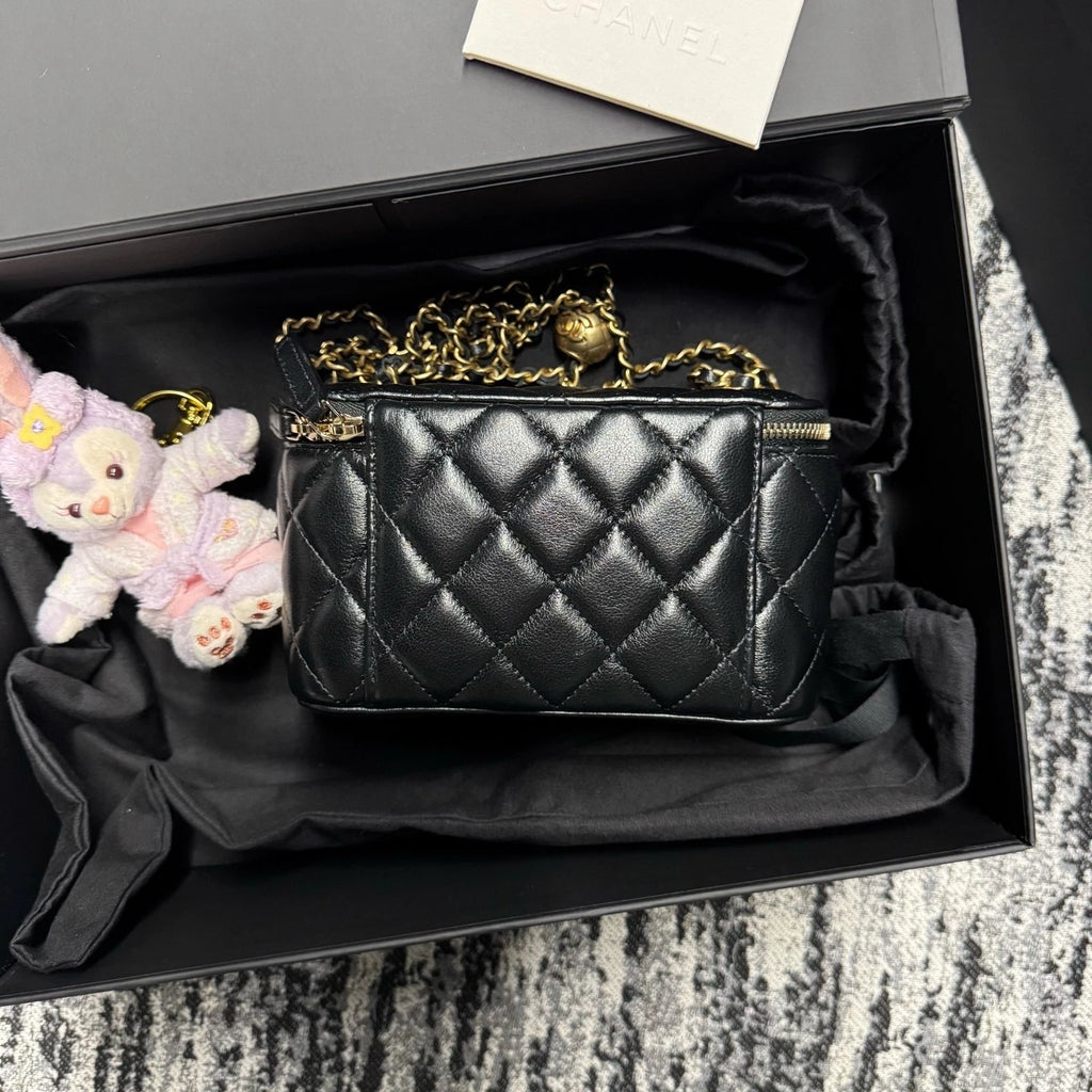 Chanel Vanity Gold Crossbody Chain Bag Excellent