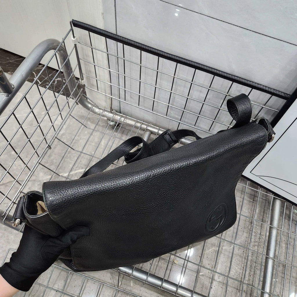 GUCCI Black Flap Messenger Shoulder Crossbody For Women