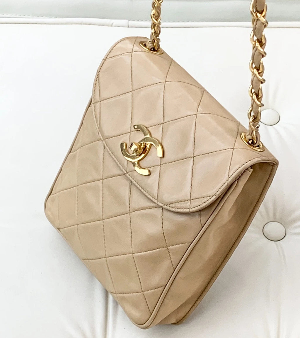 Chanel Vintage Lambskin Camera Bag Shoulder Bag Crossbody Bag Women S