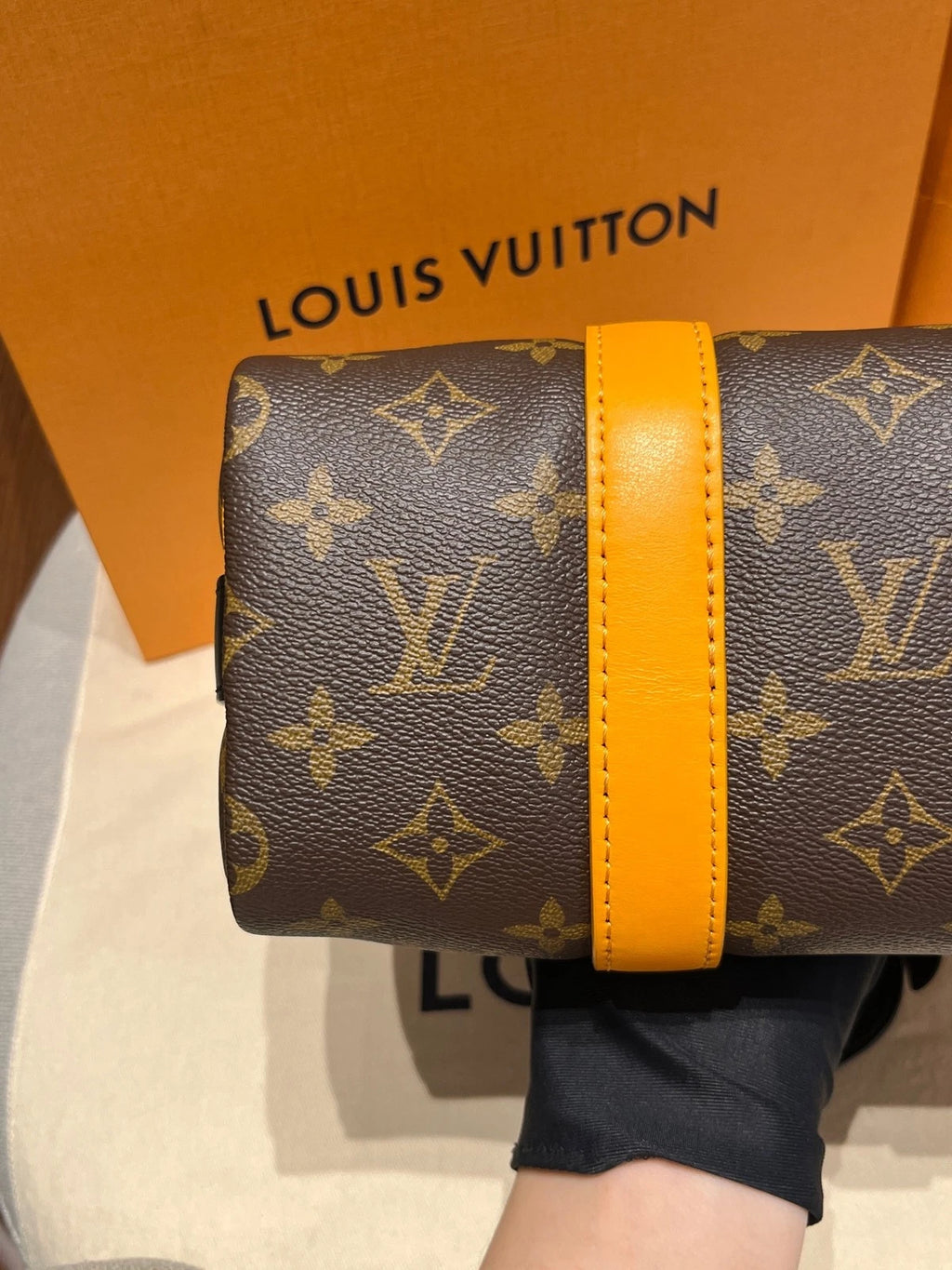 Louis Vuitton Keepall Monogram Canvas Crossbody Handbag Excellent