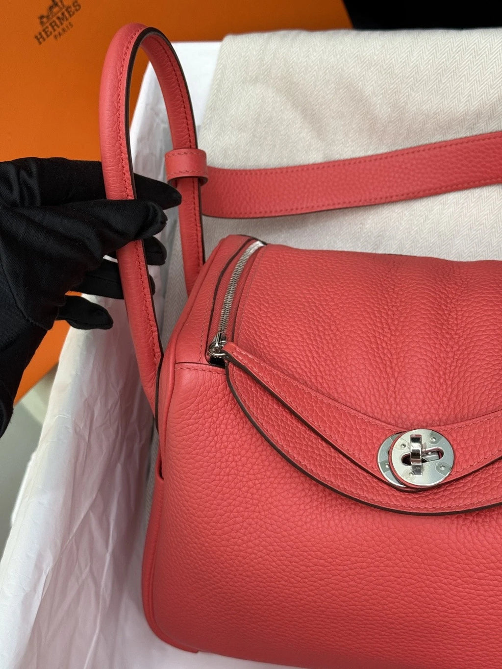 Hermes Lindy26 Pink Silver Hardware 2Way Top Handle Bag Crossbody
