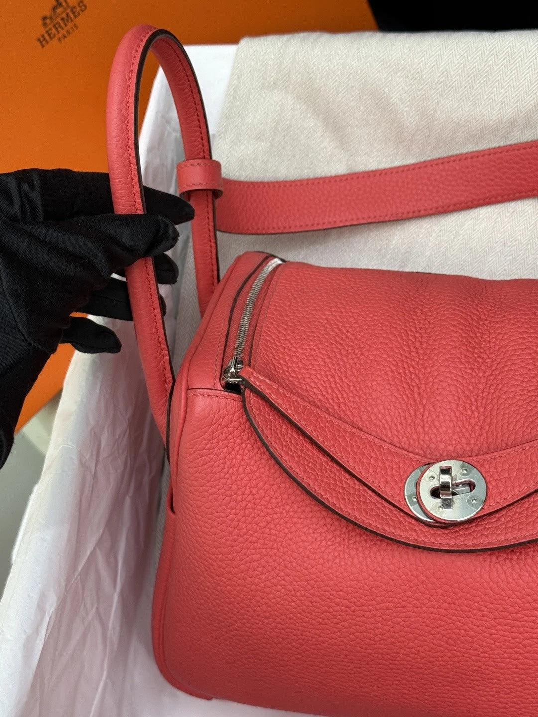 Hermes Lindy26 Pink Silver Hardware 2Way Top Handle Bag Crossbody