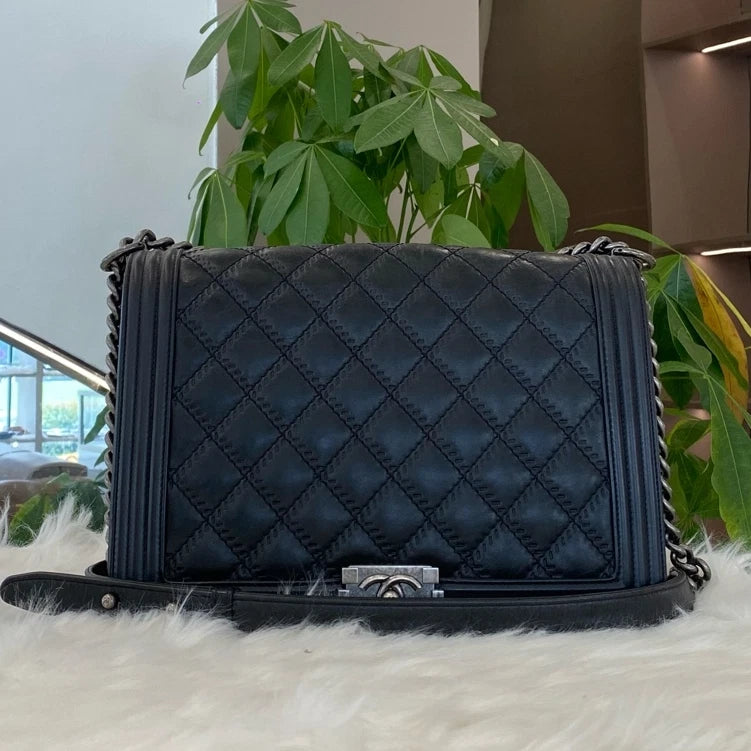 Chanel Le Boy Large Chain Shoulder Bag Black Silver Quilted Classic
