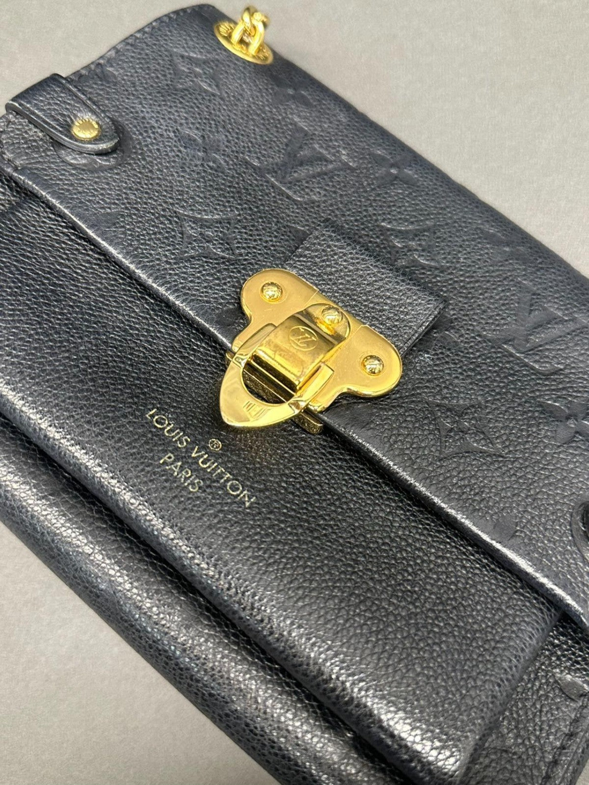 SJ0001 LV Vavin black leather
