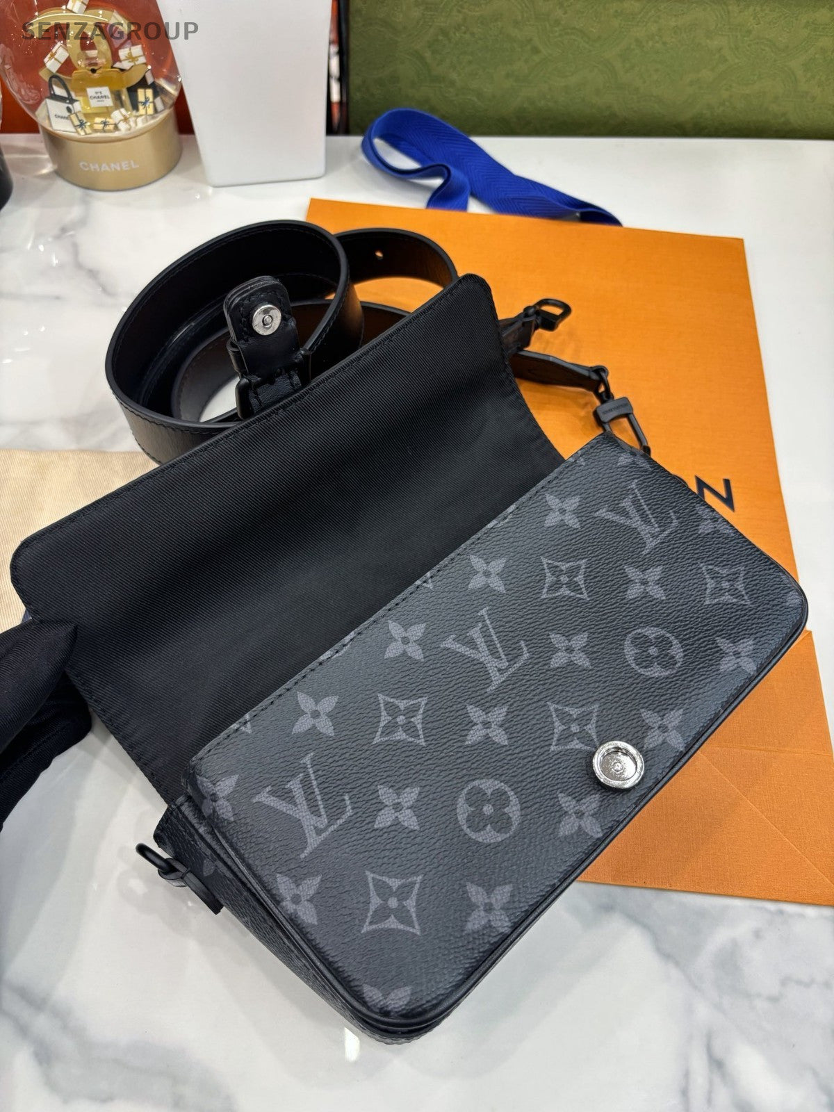 Louis Vuitton Monogram Black MONTSOURIS Crossbody bag Almost Brand NEW