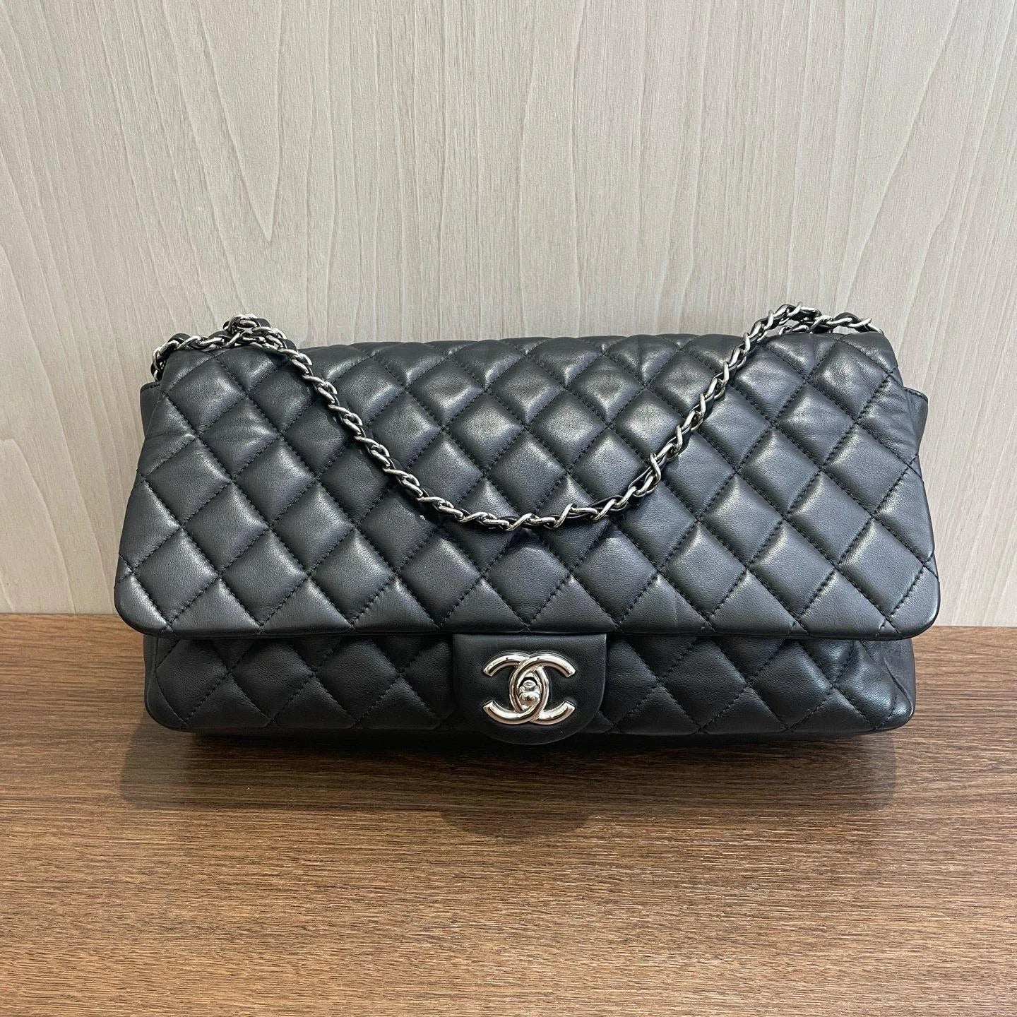 Chanel Classic Flap Diamond Black Chain Shoulder Bag Crossbody Silver Hardware