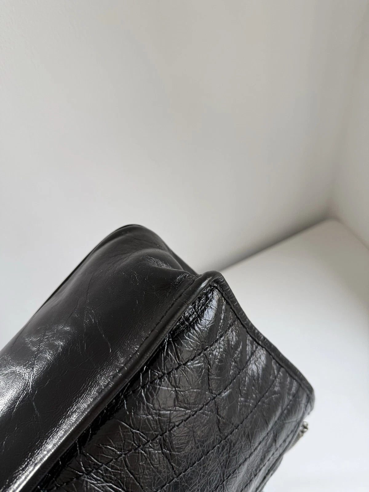 Saint Laurant Niki MM Black Chain Shoulder Bag Crossbody Silver Hardware
