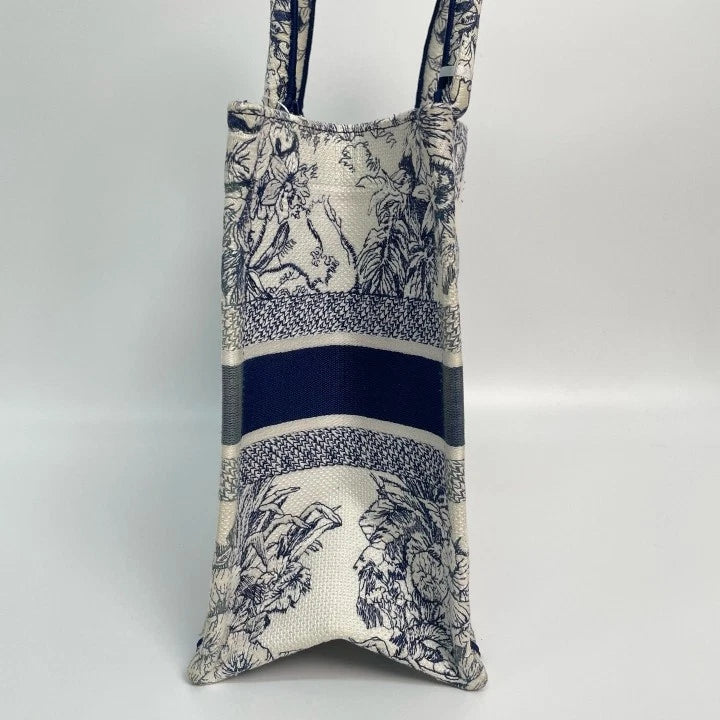 Authentic Dior Blue Embroidered Medium Tote Handbag For Women