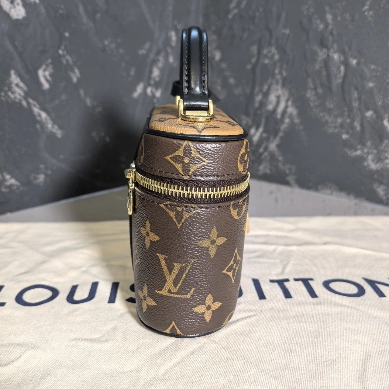 Louis Vuitton Canvas Cosmetic Pouch Bag For Women Crossbody