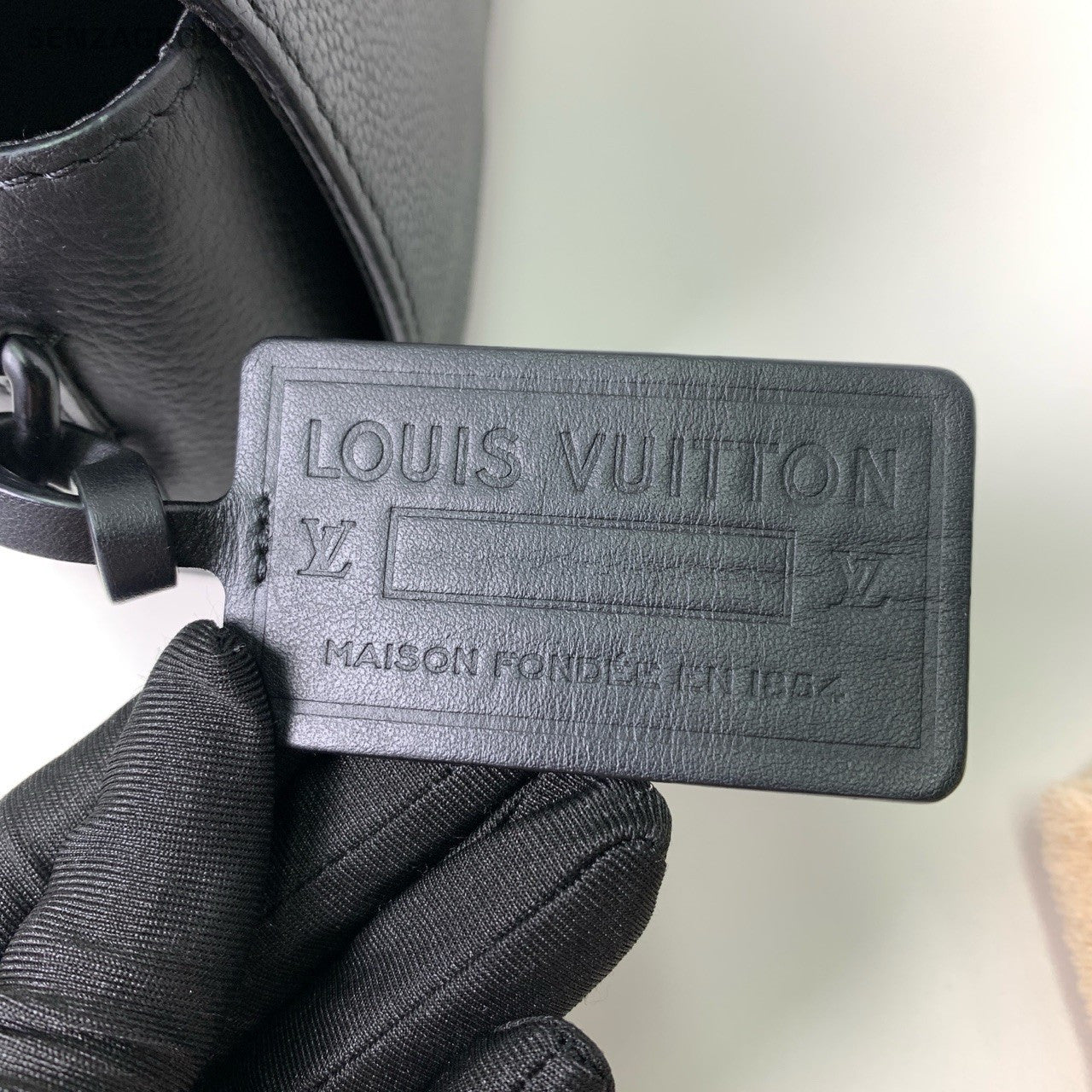 Louis Vuitton SoBlack Takeoff Calfskin Shoulder bag Crossbody Black