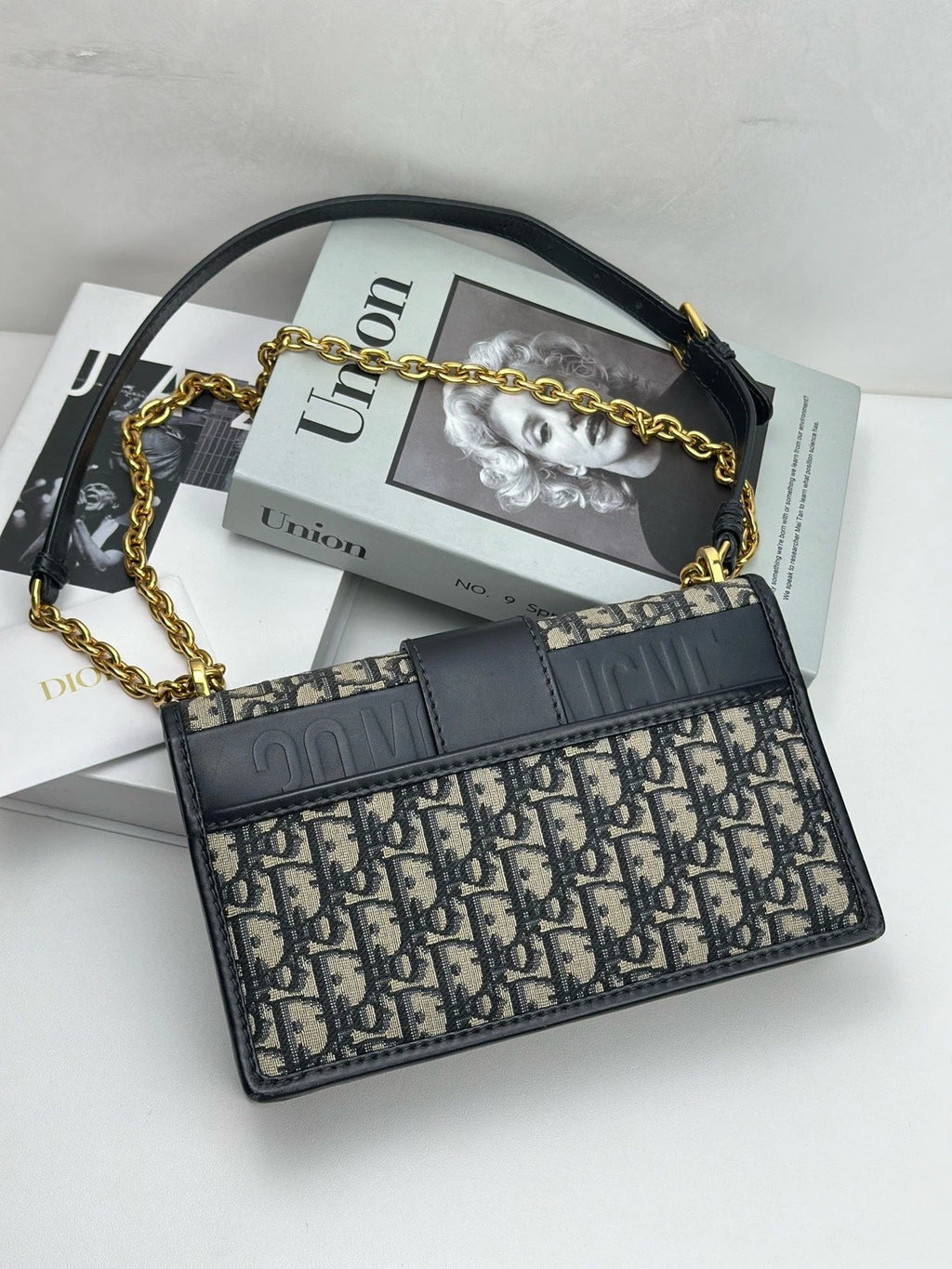 Excellent Christian Dior Montaigne30 Oblique Canvas Black Gold Shoulder Bag