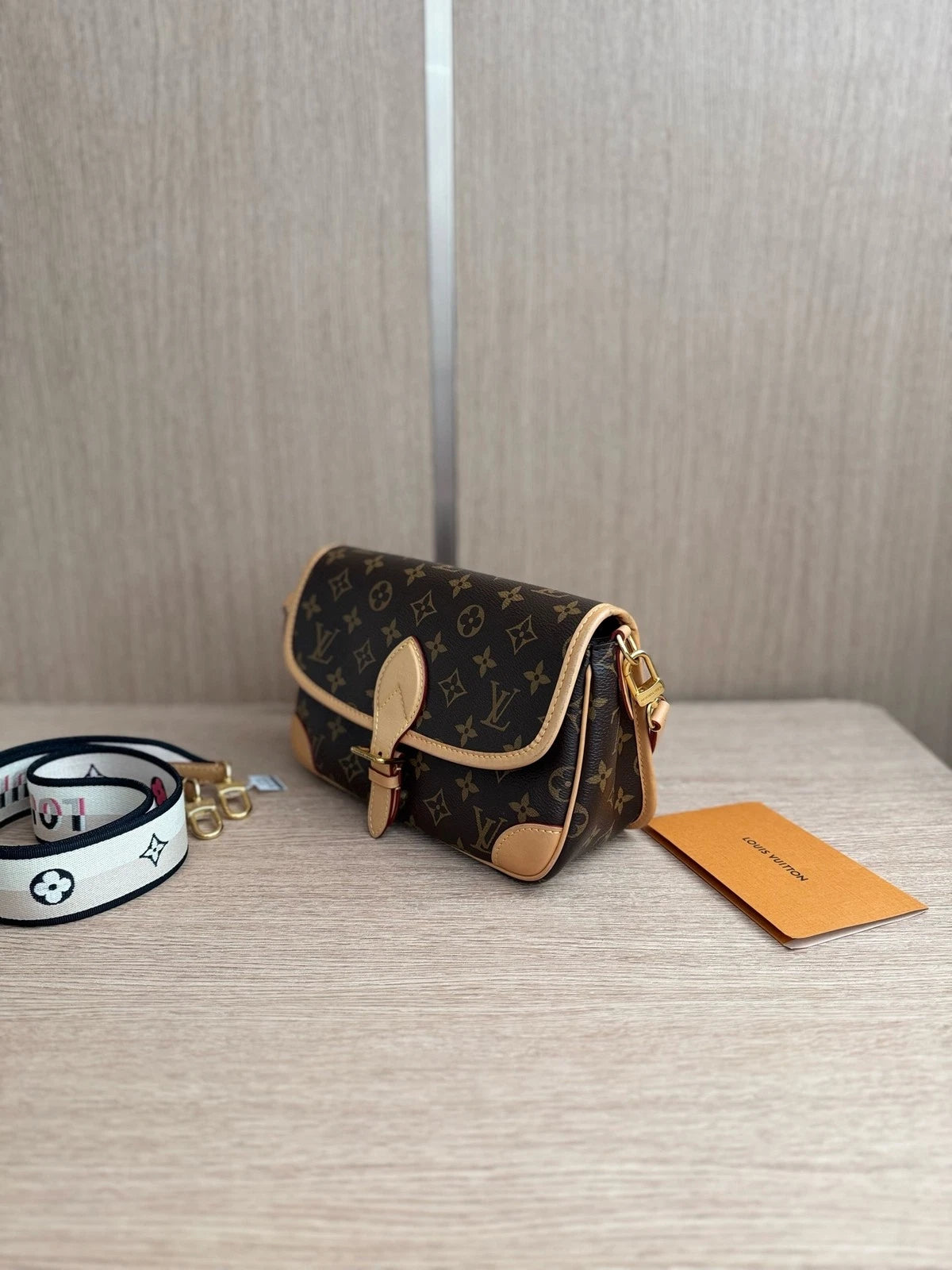 Pre-owned Louis Vuitton Monogram Canvas Shoulder Bag For Women