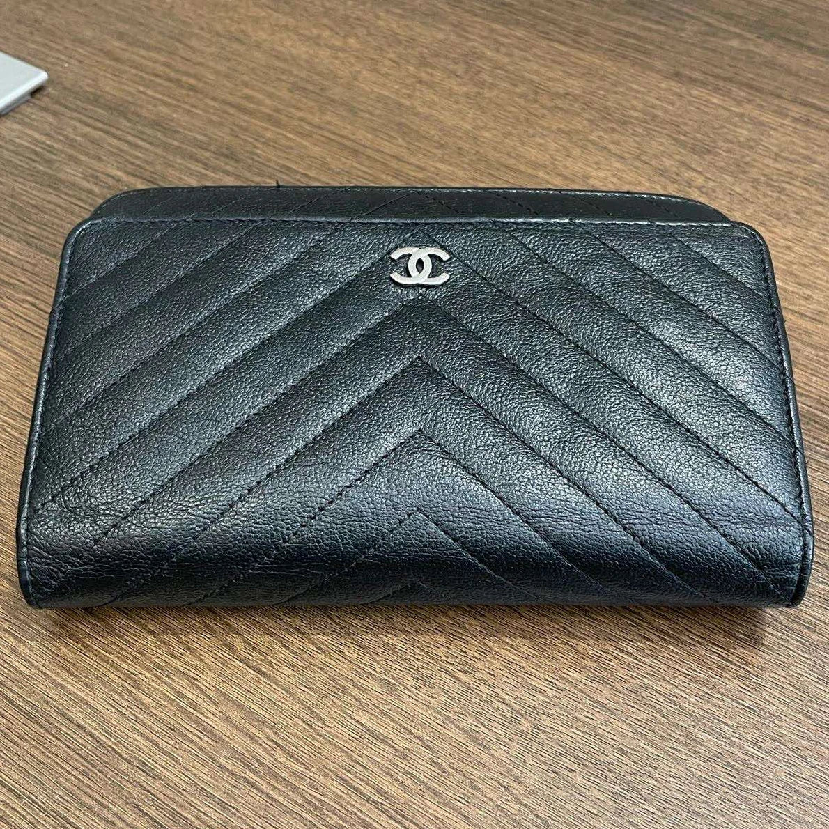 Authentic Chanel Woc Chevron Black Chain Crossbody Silver Hardware Excellent