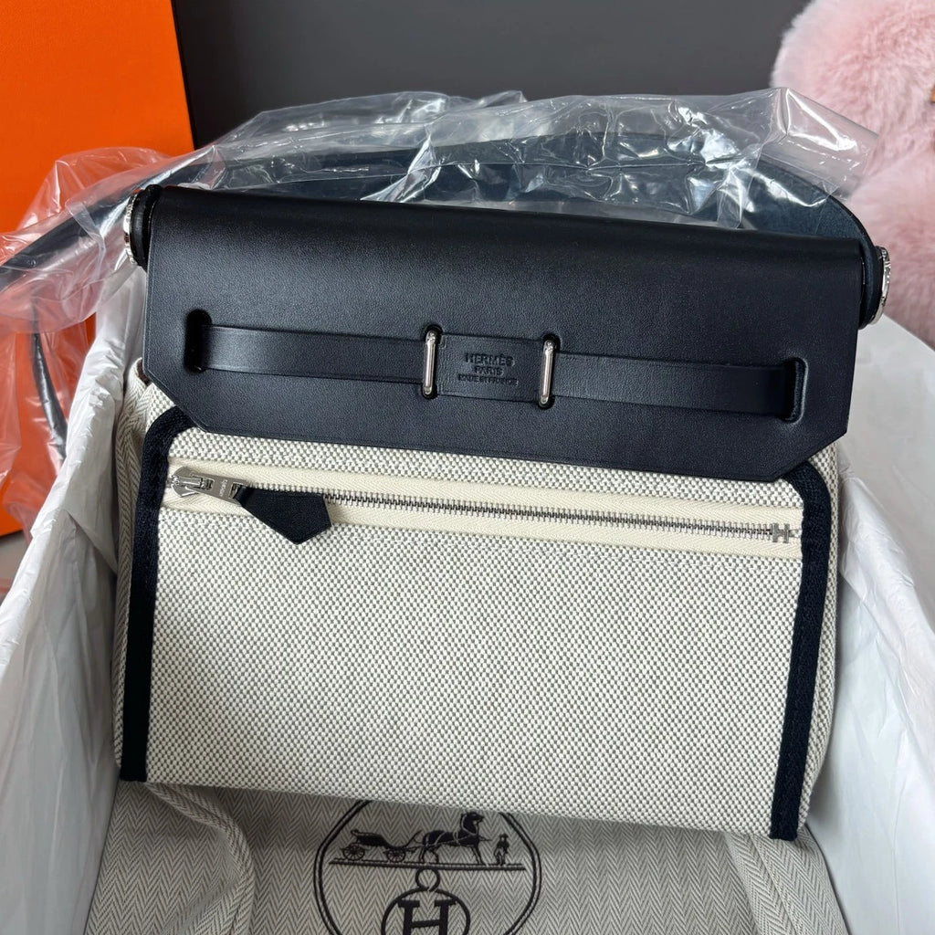 New Hermes Herbag31 White Toile Canvas Shoulder Bag Crossbody Silver Hardware