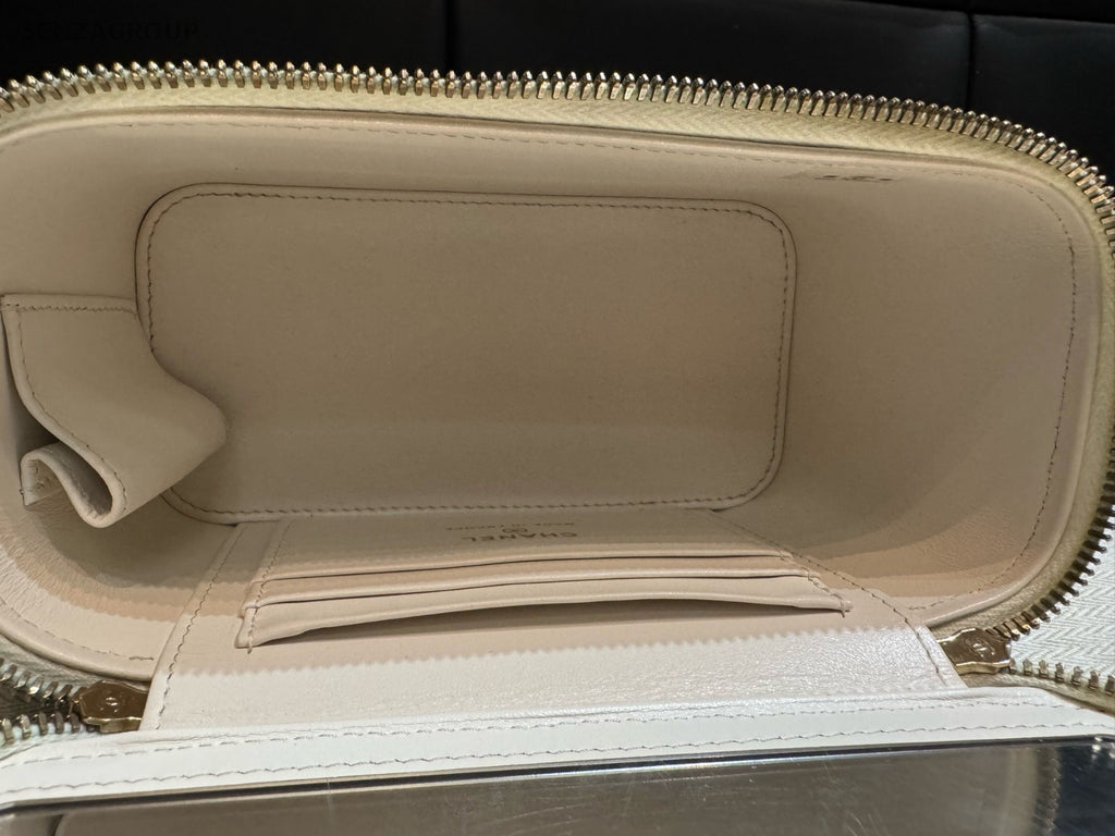 Chanel Diamond Chain Box Calfskin Crossbody White Gold Women Classic