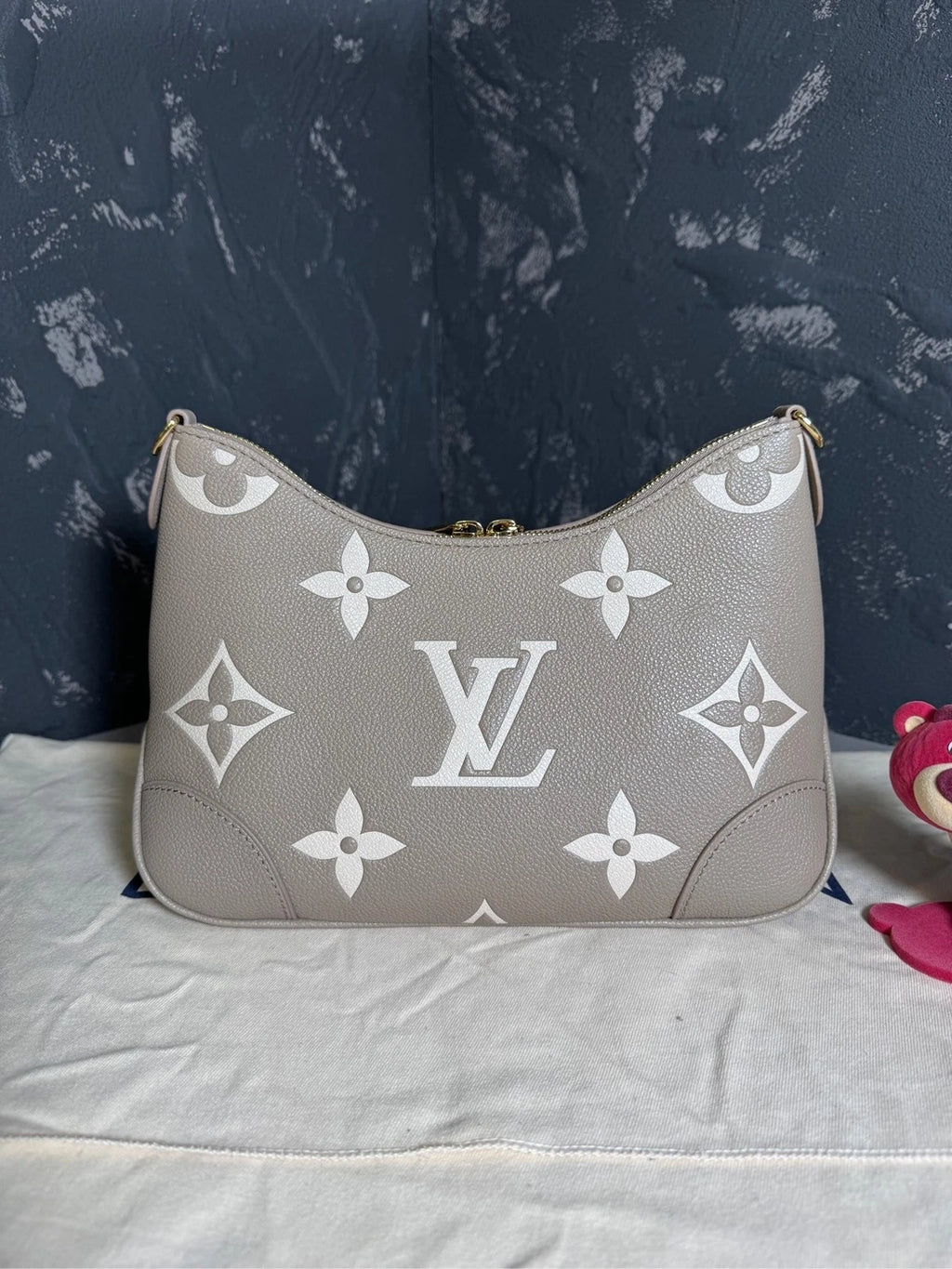 Louis Vuitton Boulogne Shoulder Bag Gray Gold Hardware