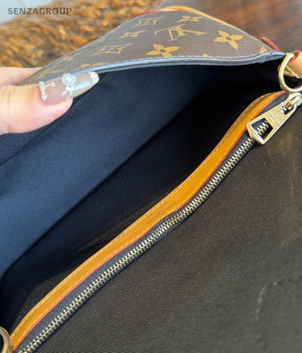 Louis Vuitton Diane Monogram Canvas Shoulder Bag Crossbody Brown Gold Women