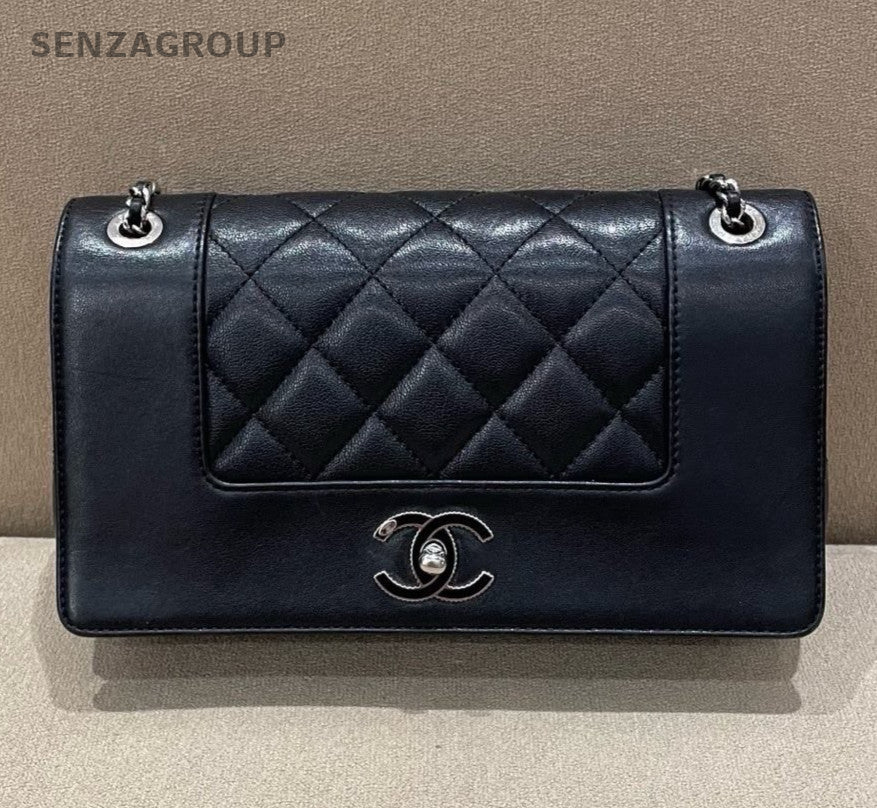 Chanel Classic Flap PM Chain Shoulder Bag Crossbody Black Silver Women Fashion