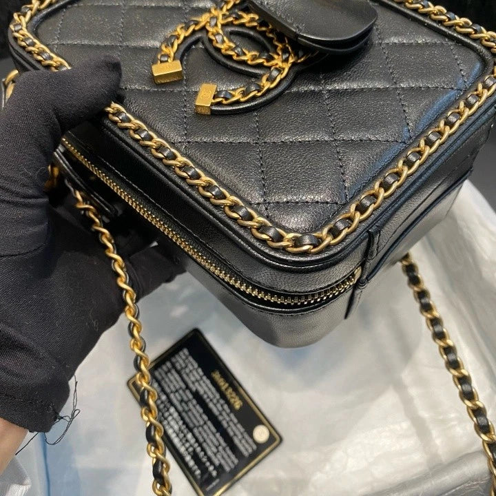Chanel Vanity Lambskin Shoulder Bag Crossbody Excellent